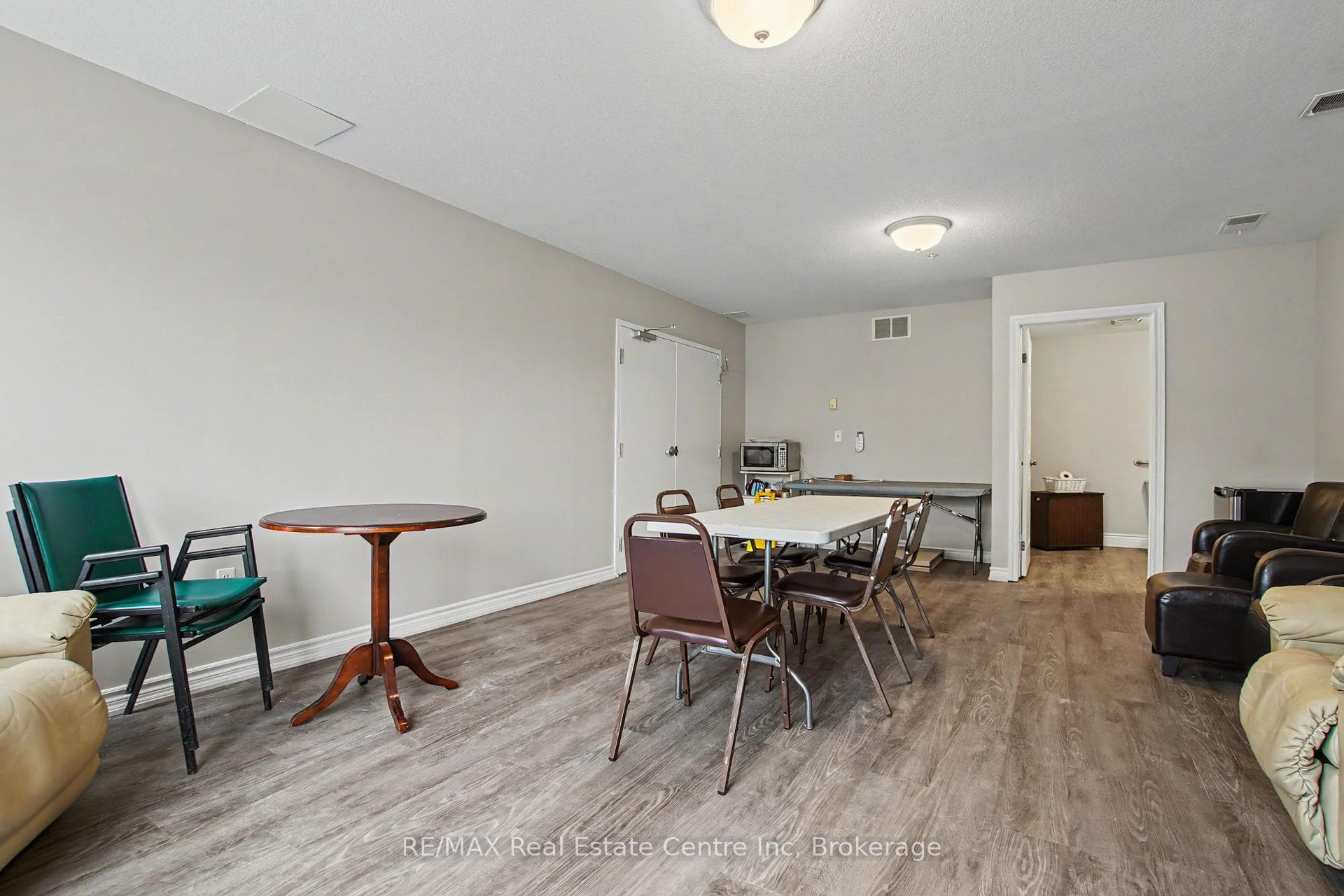 415 Grange Road Unit 409 photo 31