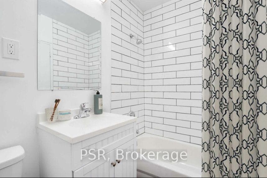 600 Eglinton Avenue Unit 207 photo 5