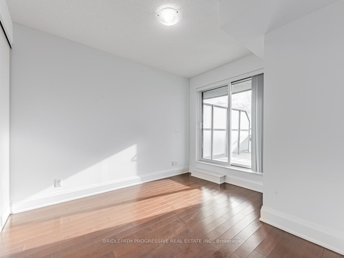 Bedroom 2- Walk out to Terrace