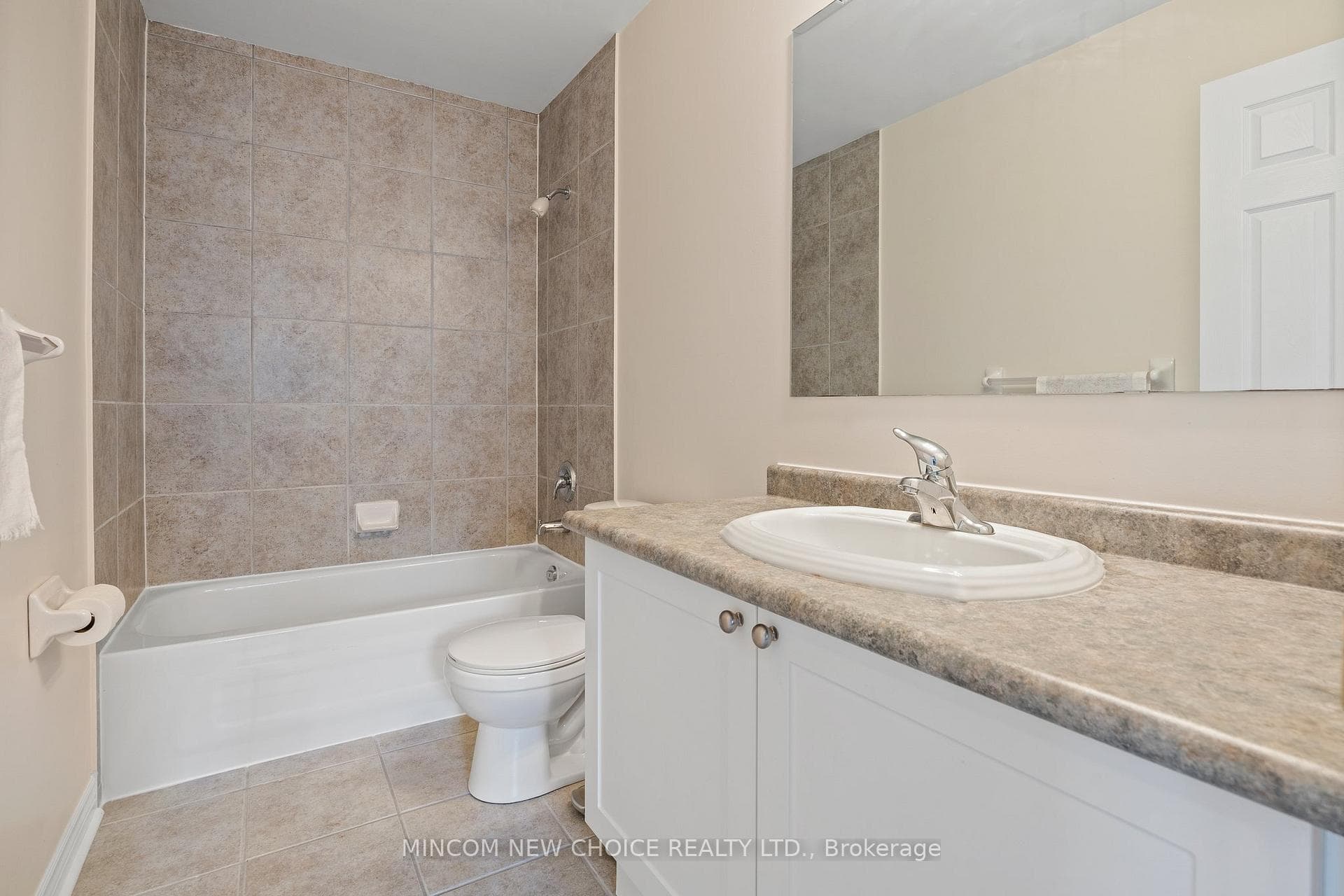 2nd 4pc bathroom on the second floor