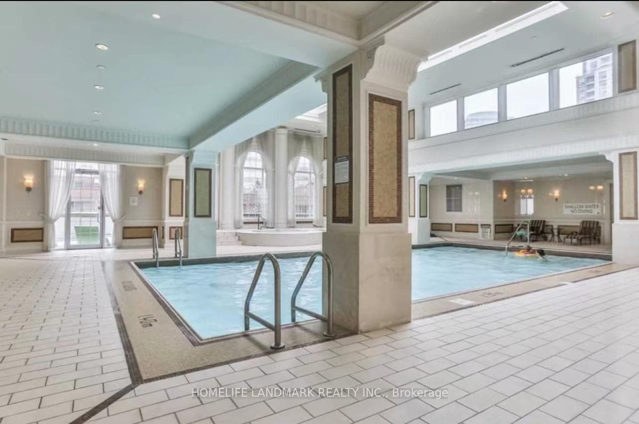 25 Greenview Avenue Unit 1323 photo 9