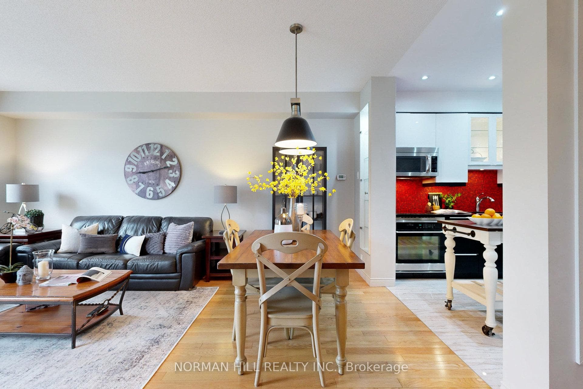 1048 On Bogart Circle photo 9