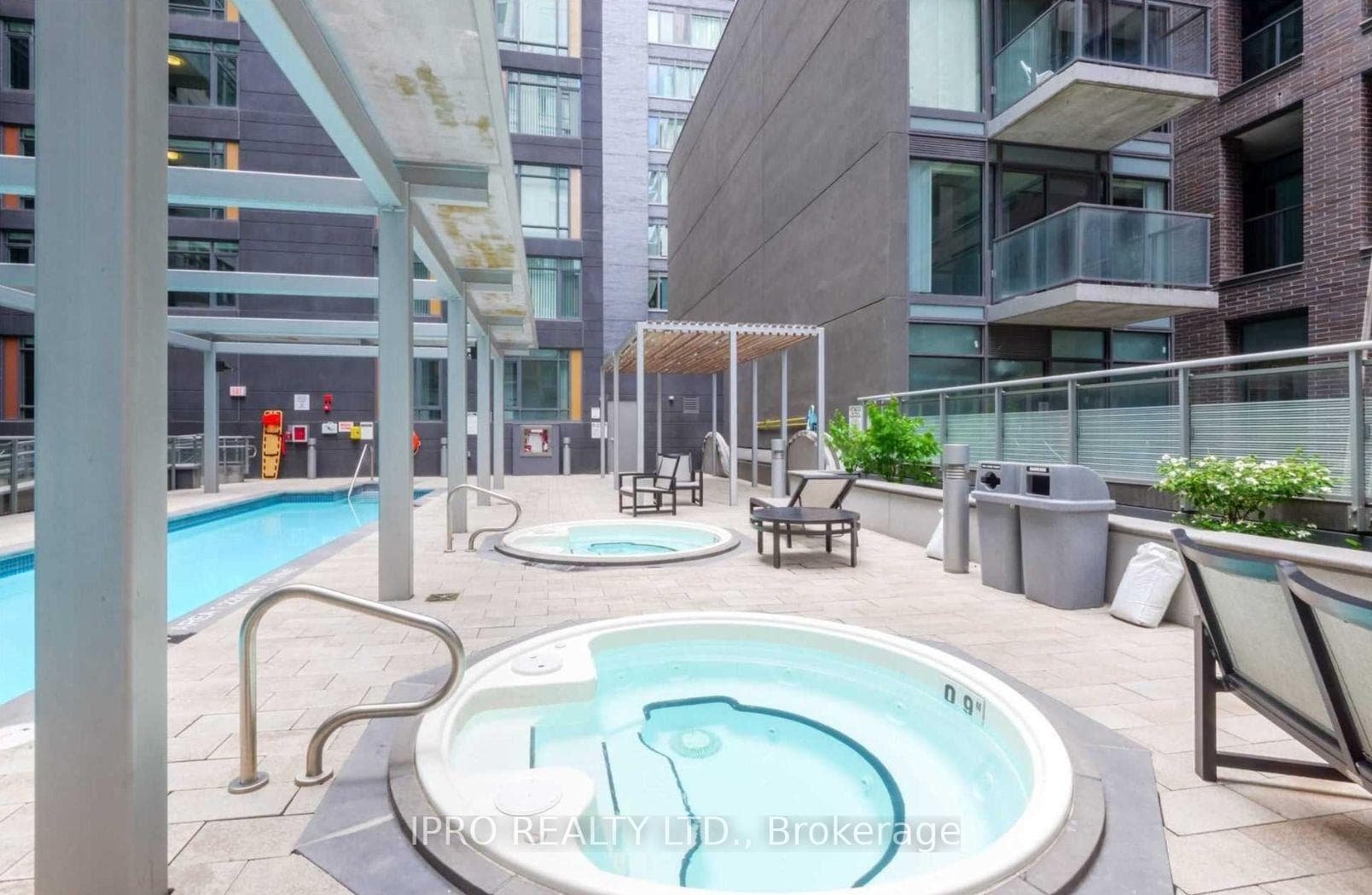 525 Adelaide Street Unit 616 photo 29