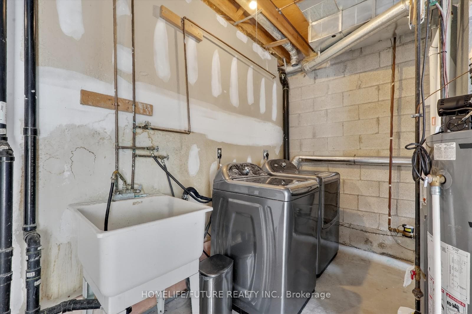 81 Trellanock Avenue photo 30