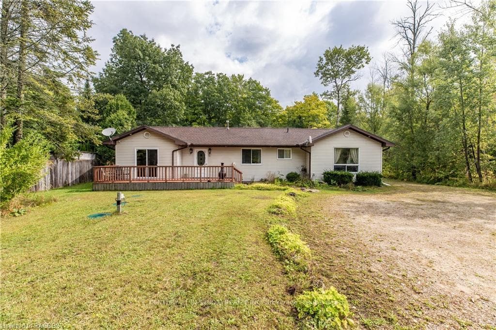 27 HEMLOCK Road photo 15