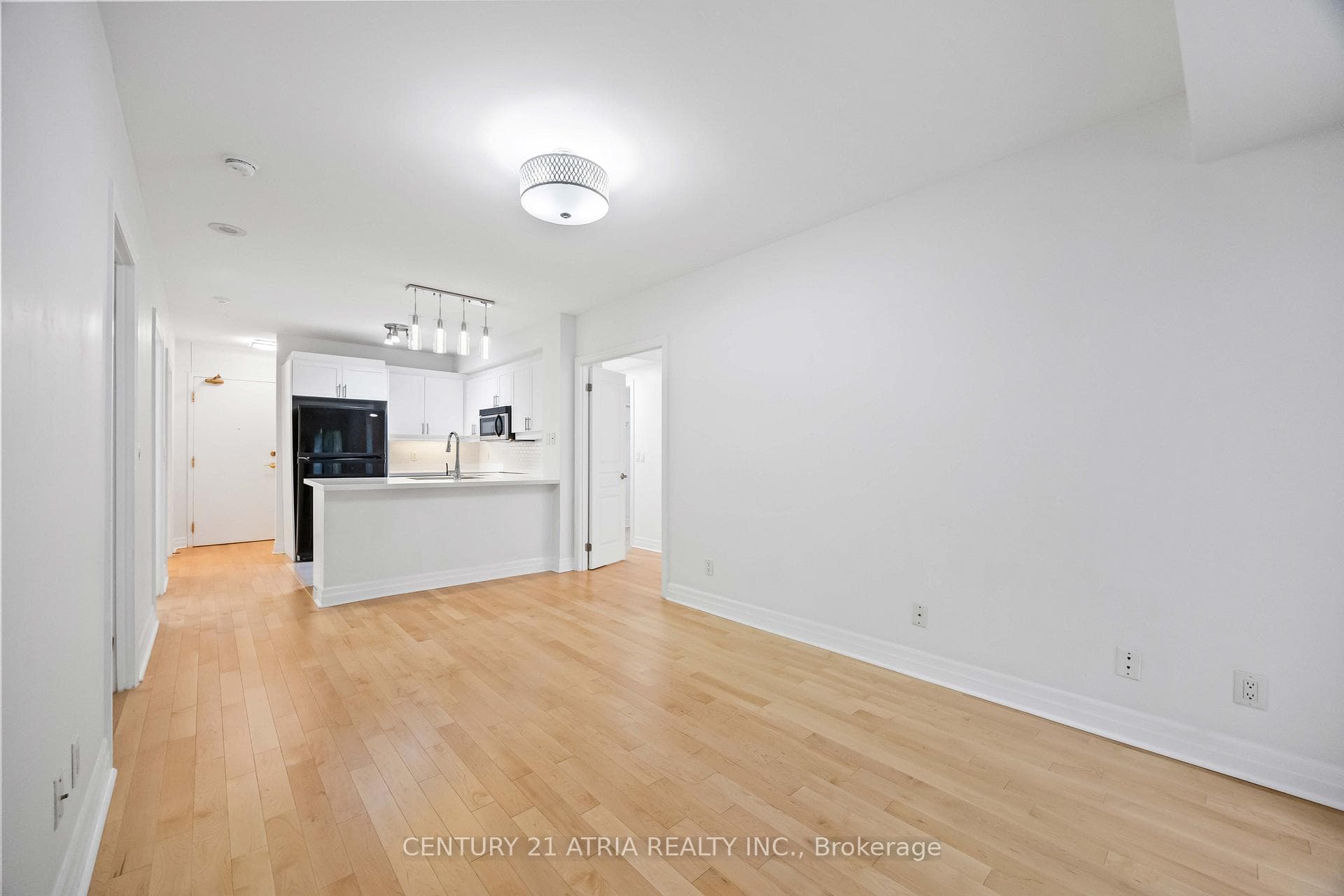 1801 Bayview Avenue Unit 107 photo 8