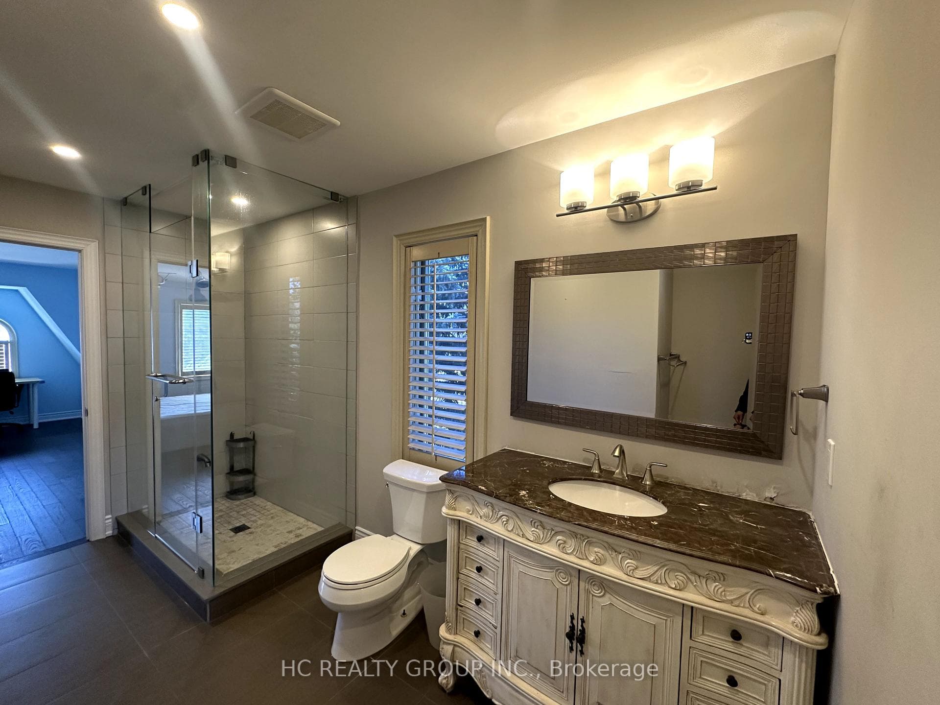 2 Sanibel Crescent photo 18