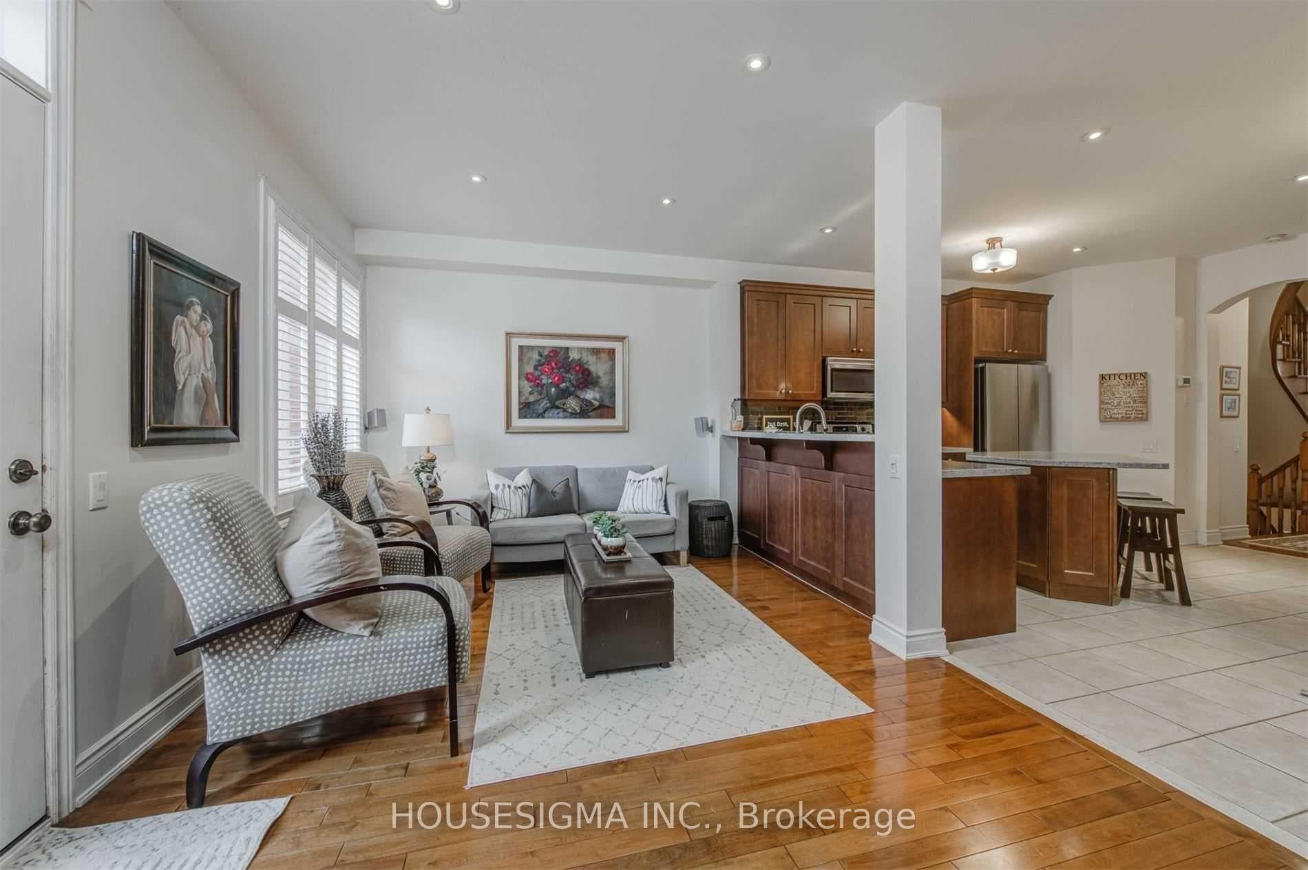 244 Tawny Crescent photo 13