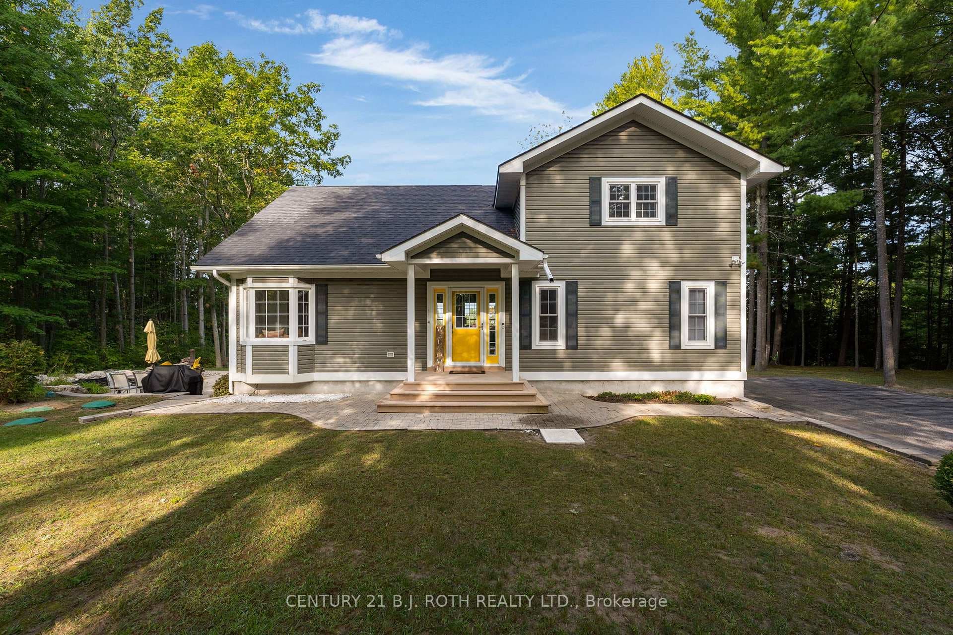2710 Portage Trail photo 1