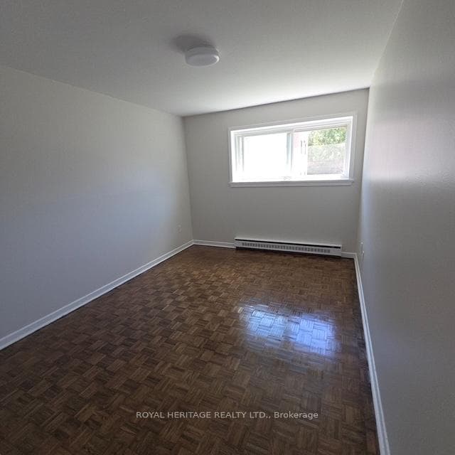 945 Simcoe Street Unit 2 photo 7