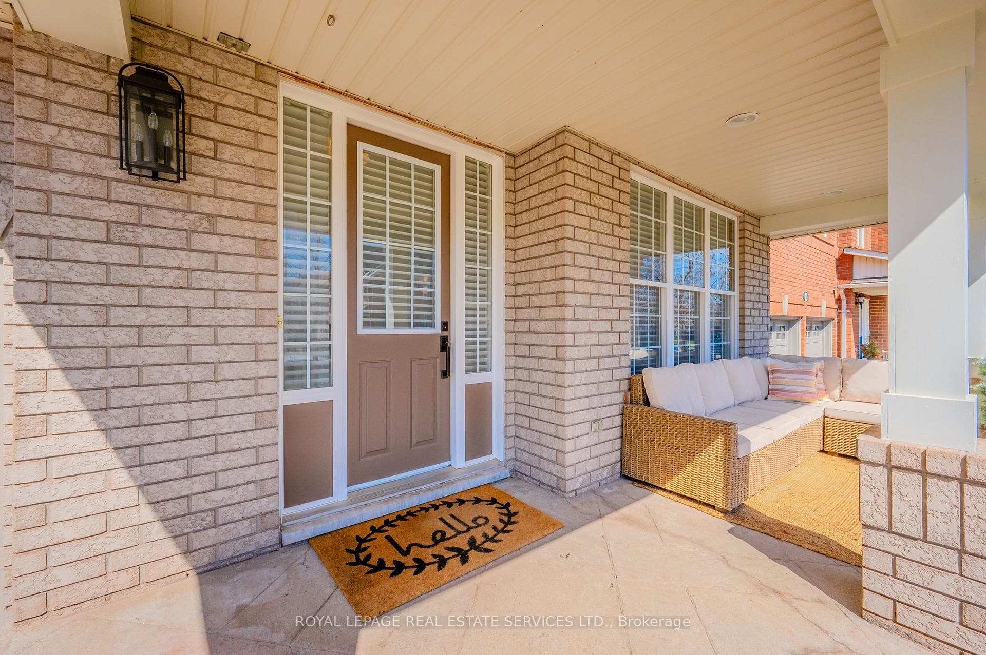 2292 Kingsmill Crescent photo 3