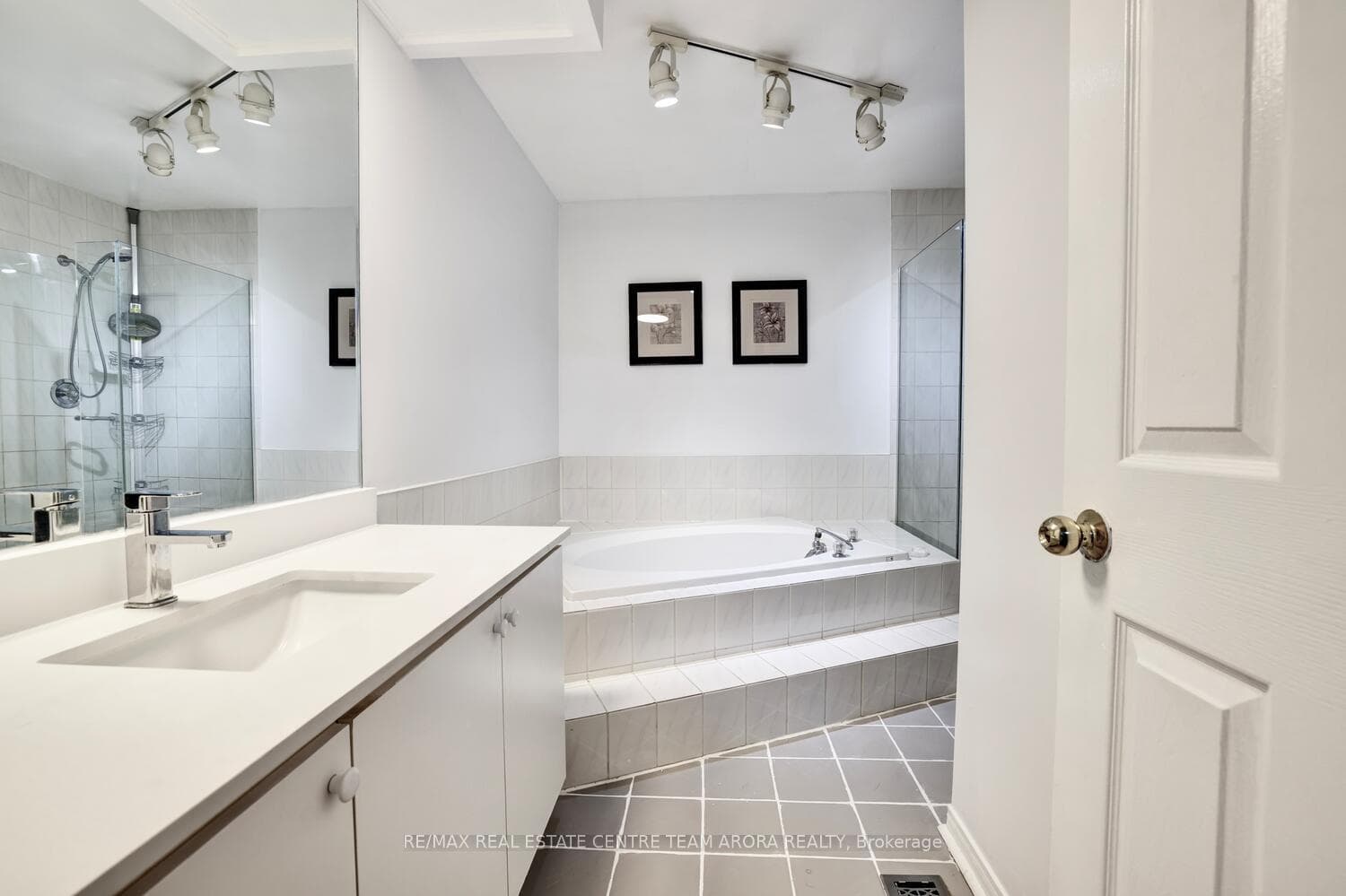 1081 Wilmington Drive photo 17