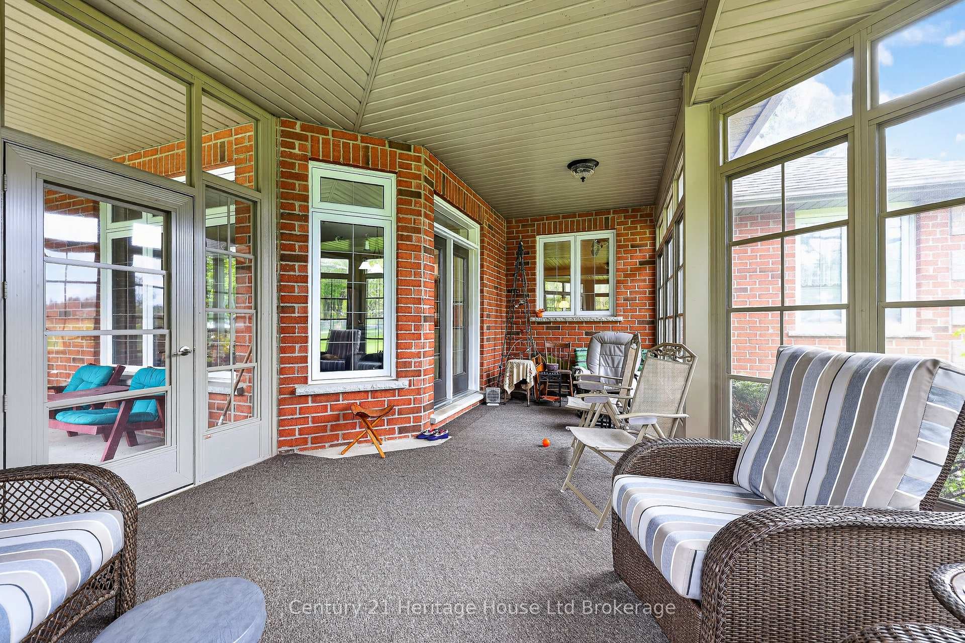 15 Hampden Street photo 27
