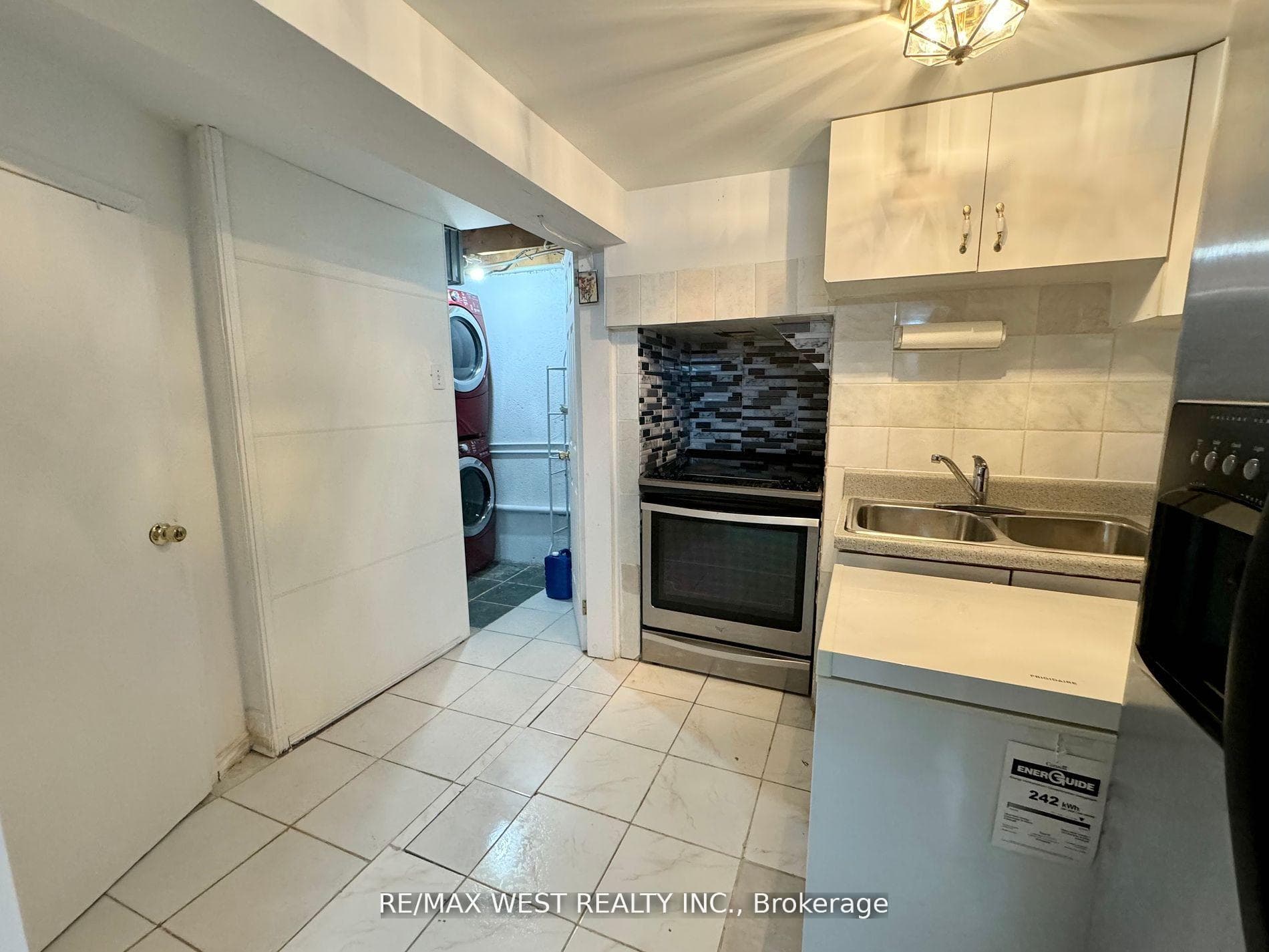 26 Elmvale Crescent photo 33