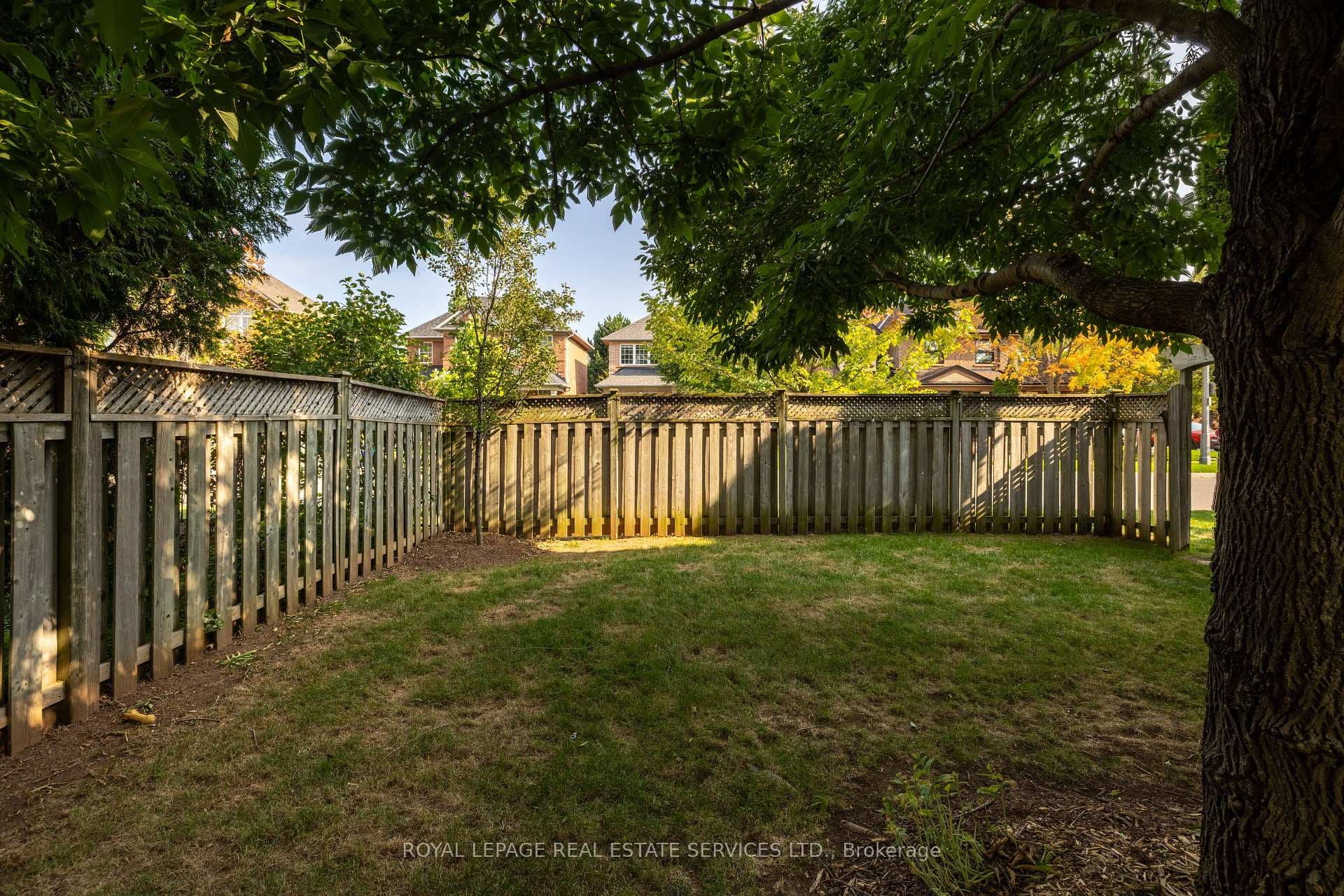 2475 Oakhaven Drive photo 47