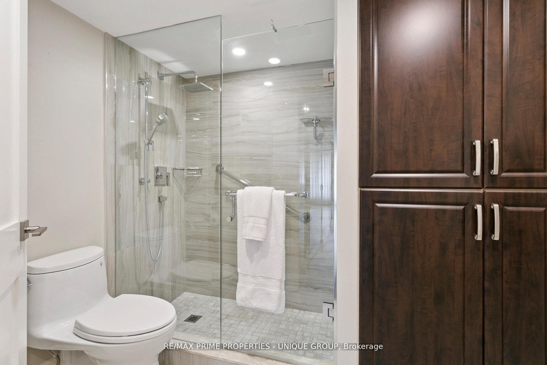 2010 Islington Avenue Unit 405 photo 37