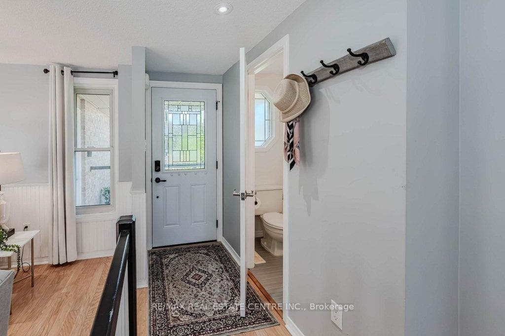 430 Flannery Drive photo 3