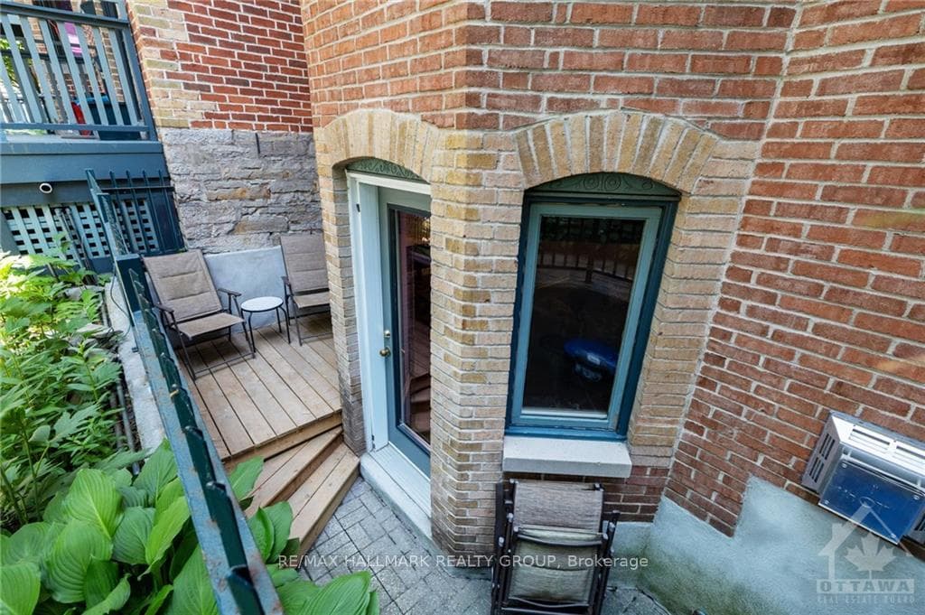 513 KING EDWARD Avenue Unit 1 photo 22