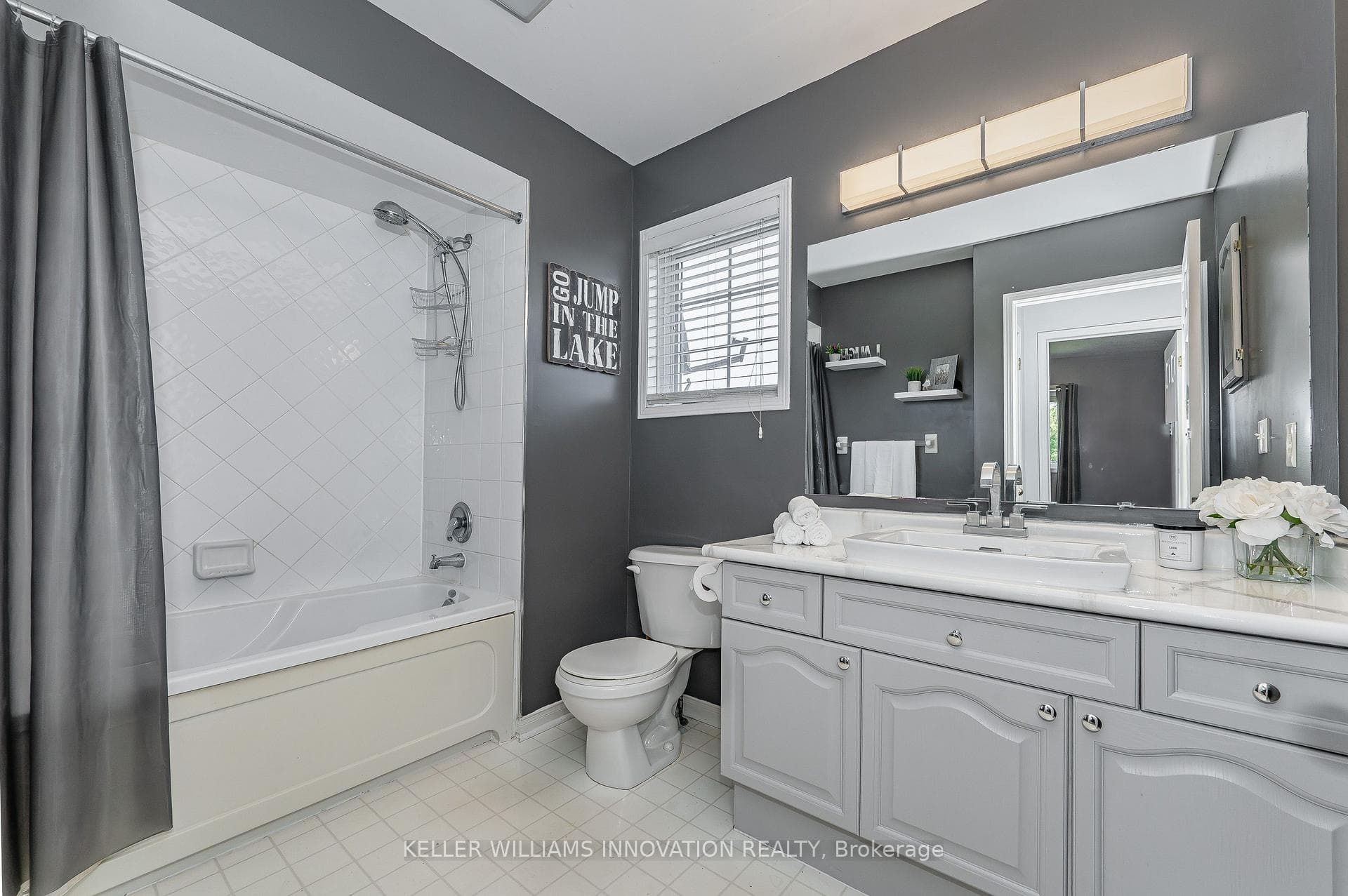 15 Watson Crescent photo 24