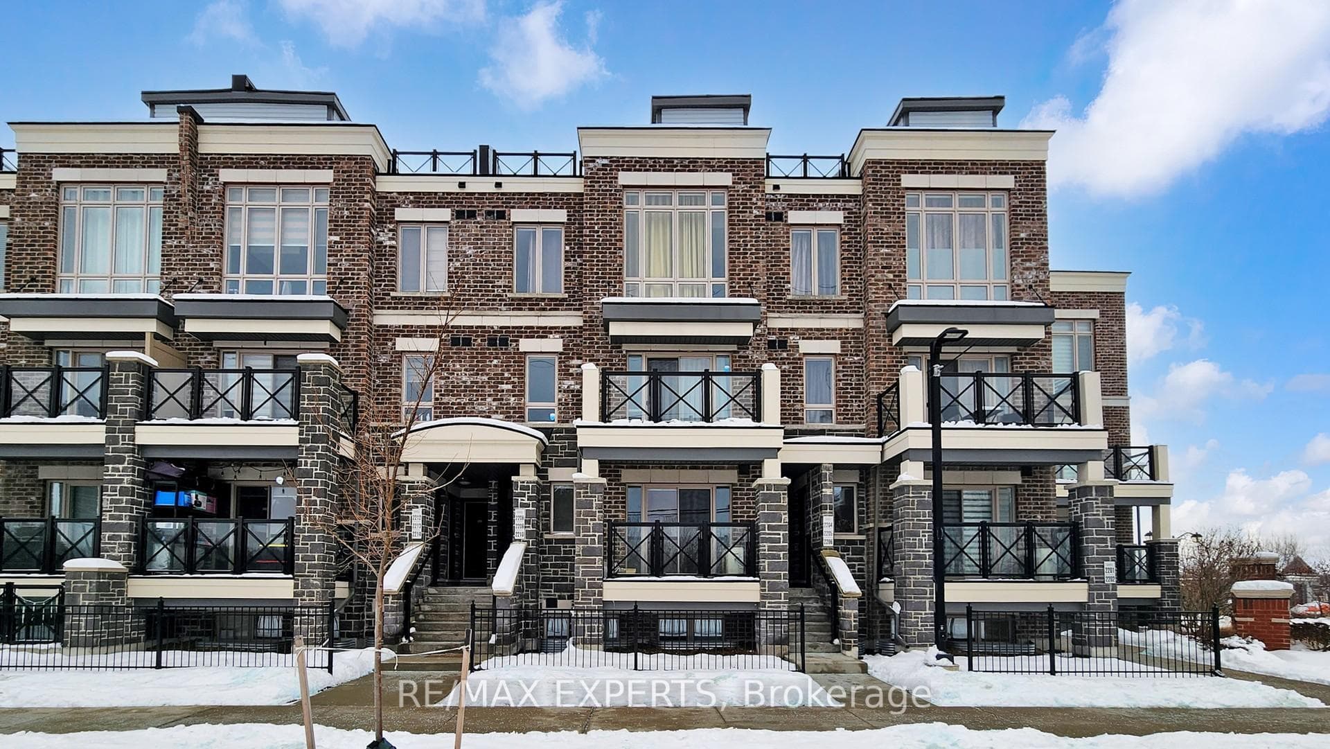 10 Westmeath Lane Unit 2208 photo 1