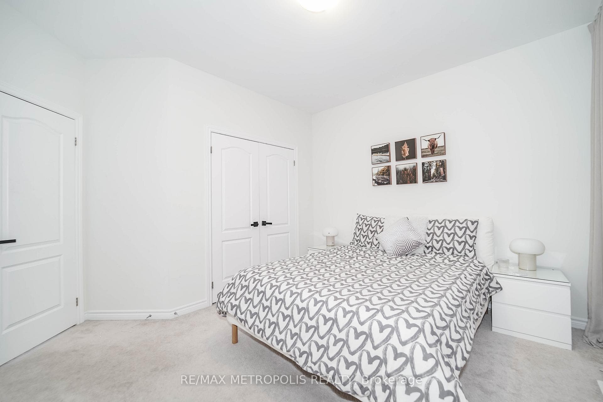 17 Hickling Lane photo 36