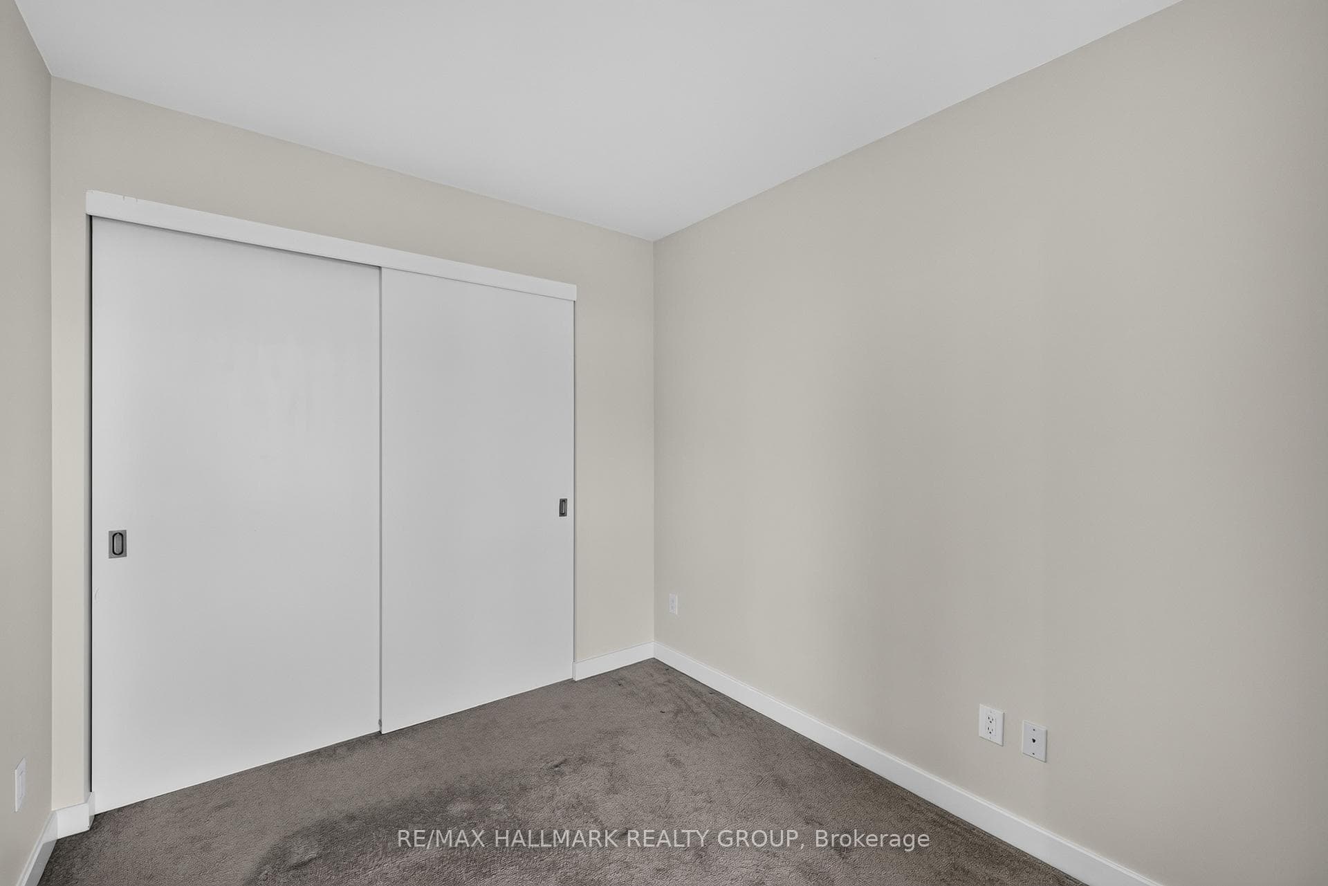201 Parkdale Avenue Unit 1001 photo 16