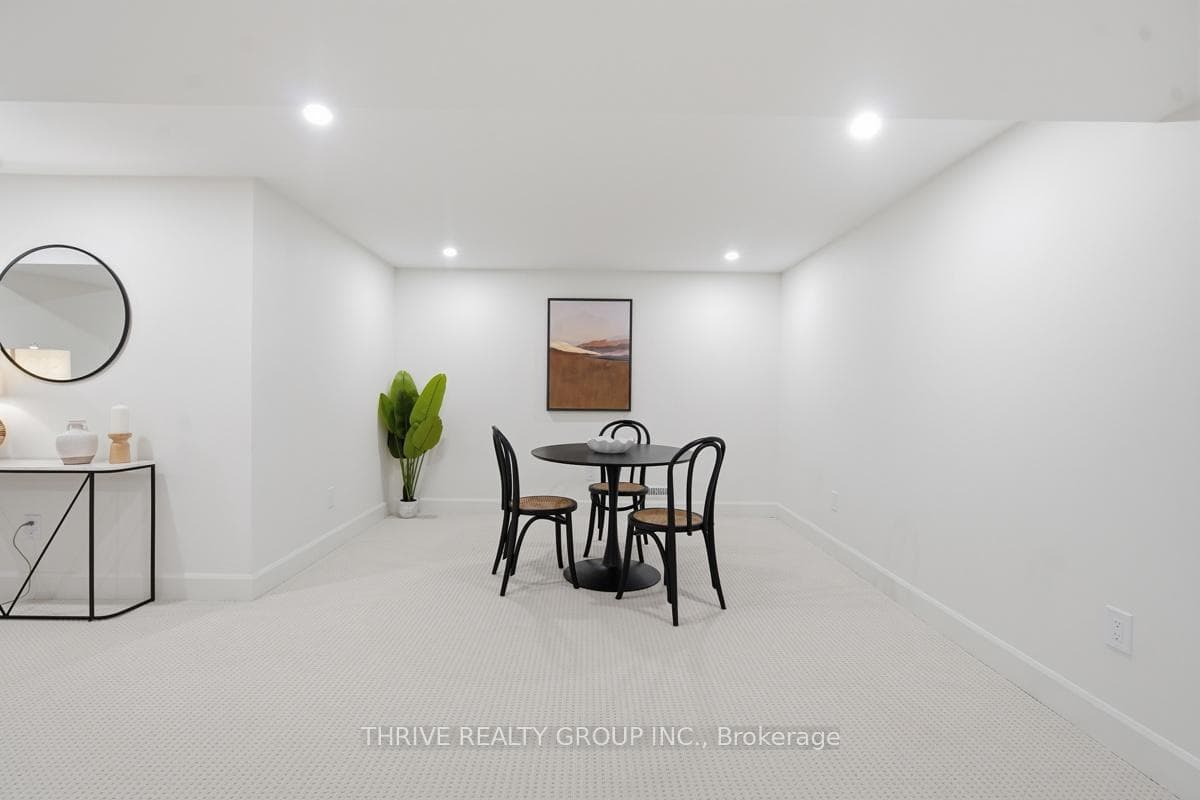 744 Barclay Road photo 41