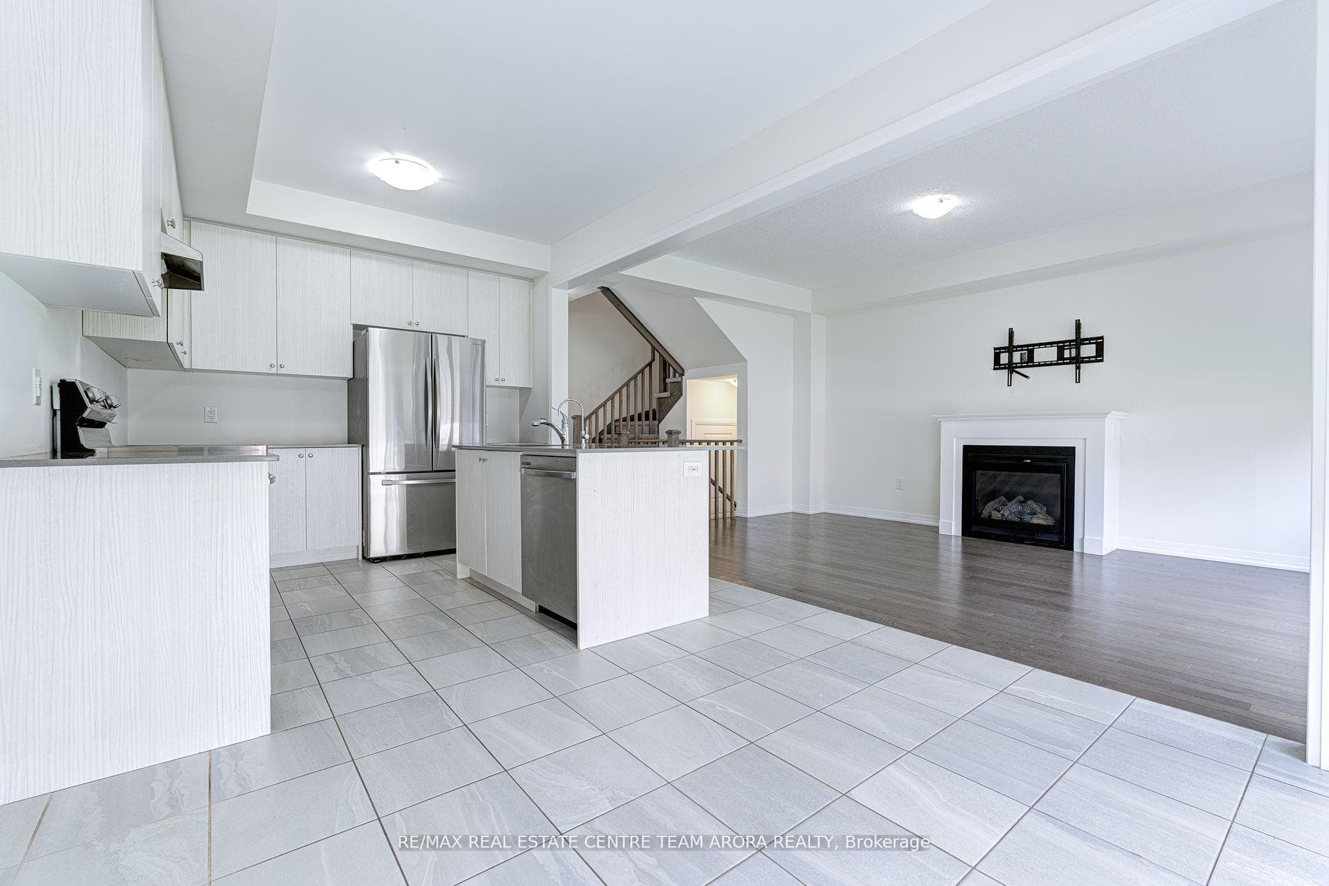 36 Crossmore Crescent photo 11