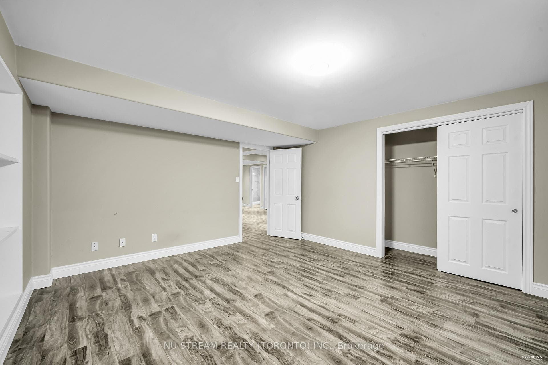 725 Millard Street photo 42