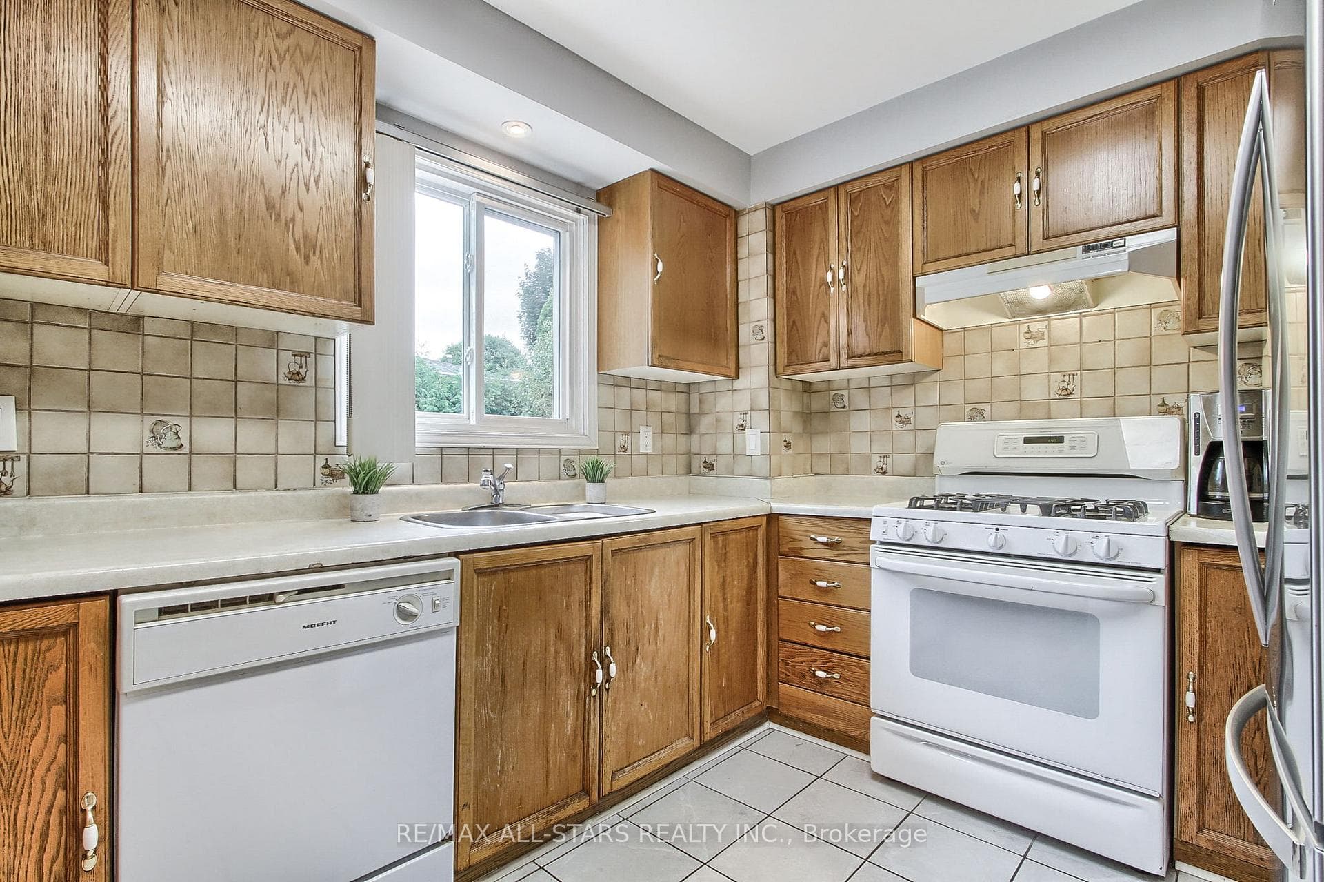 143 Larkin Avenue photo 14