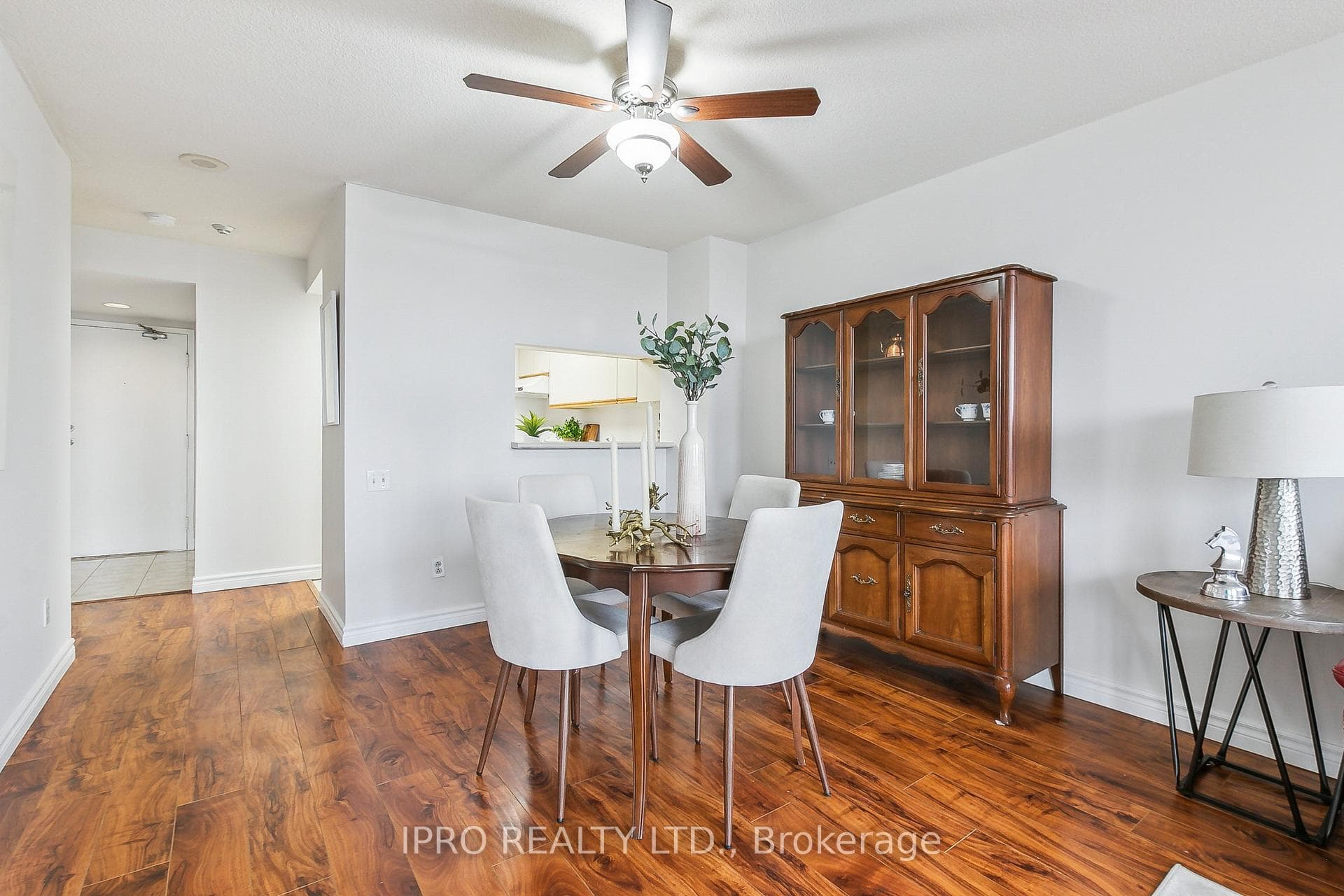 2466 Eglinton Avenue Unit 707 photo 7