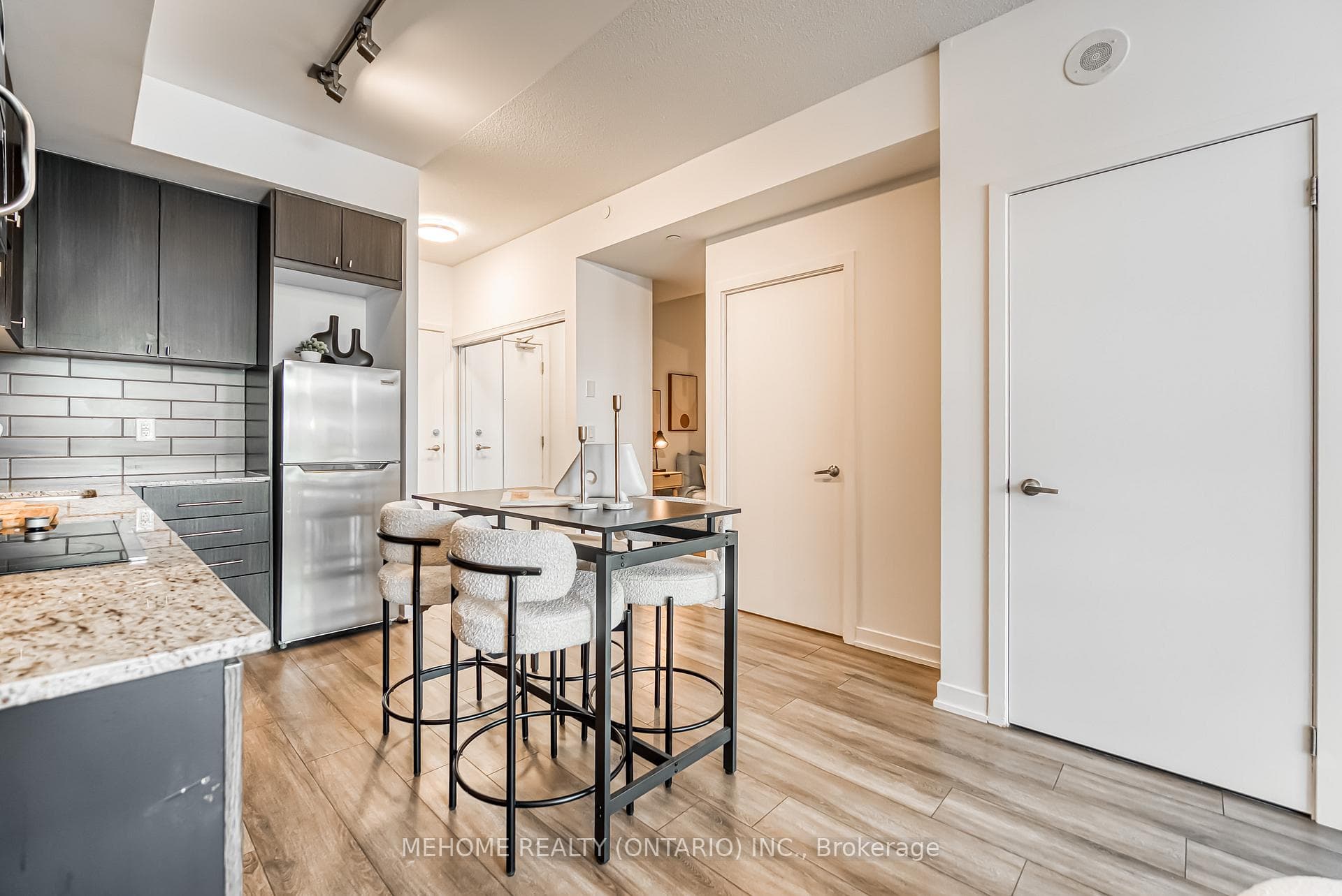 18 Rean Drive Unit 202 photo 7
