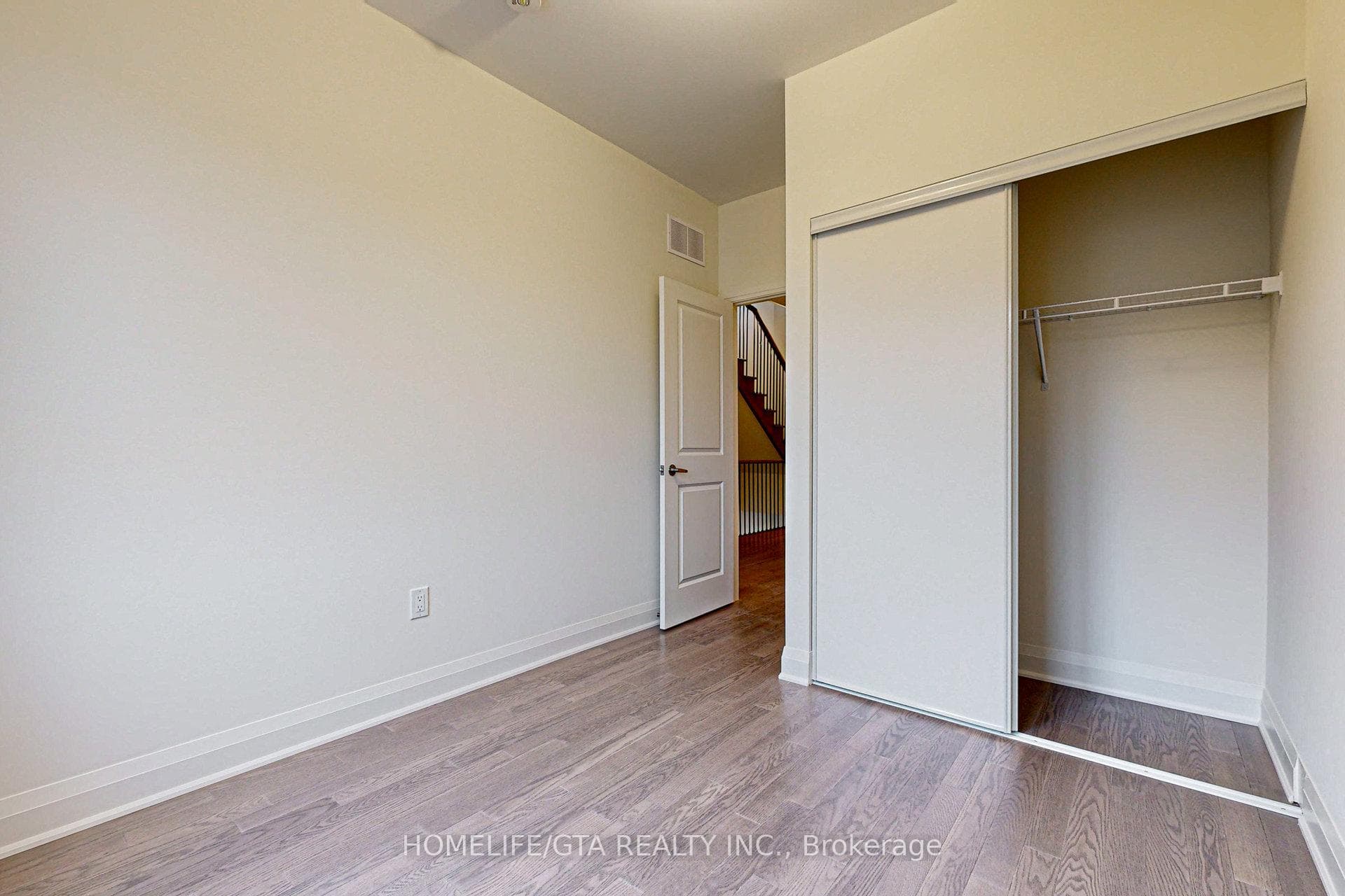 583 Port Darlington Road photo 23