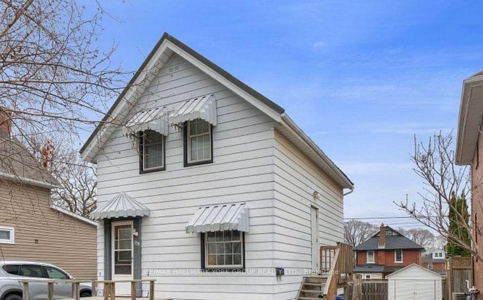 139 Huron Street photo 1