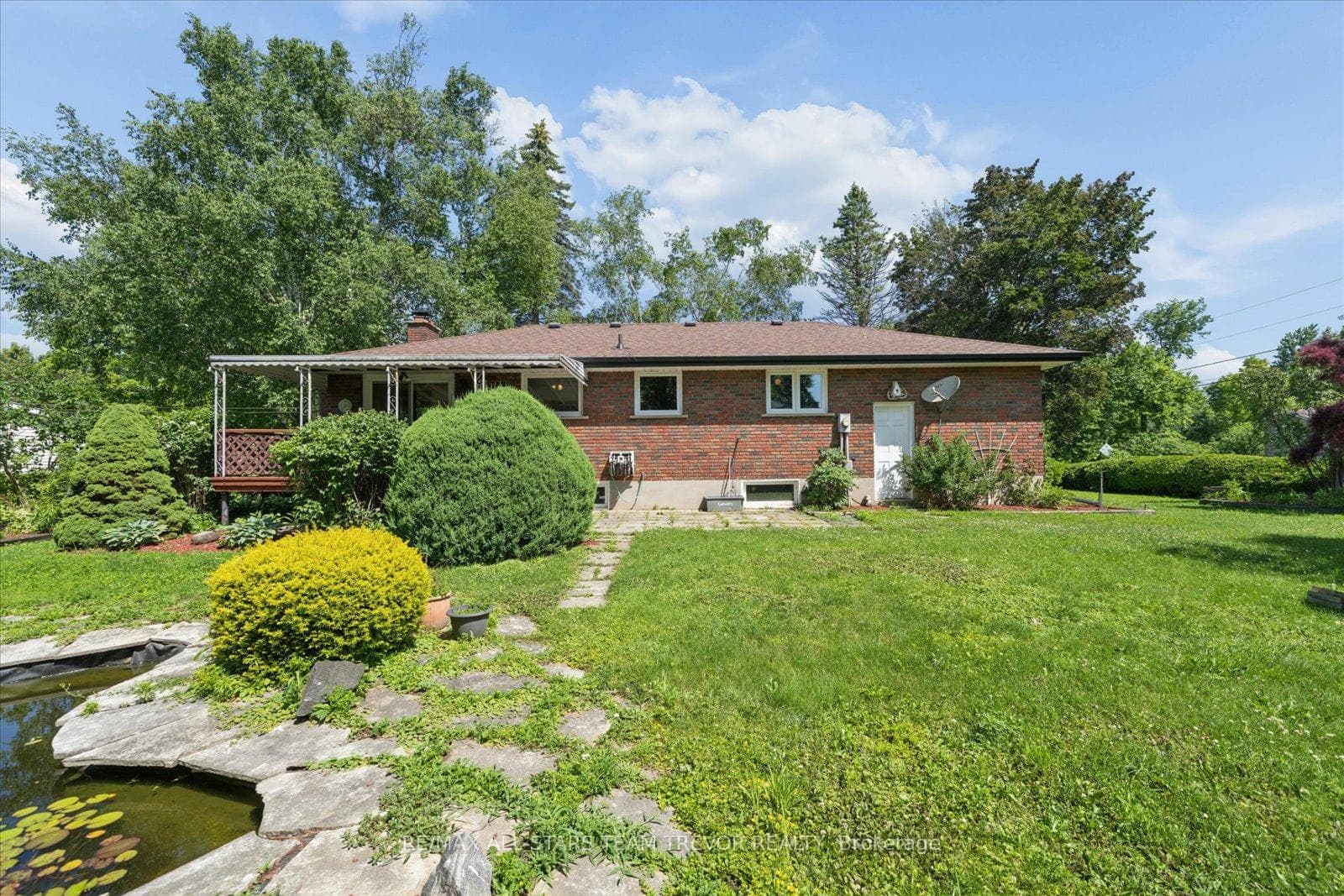 18 Garrett Drive photo 36