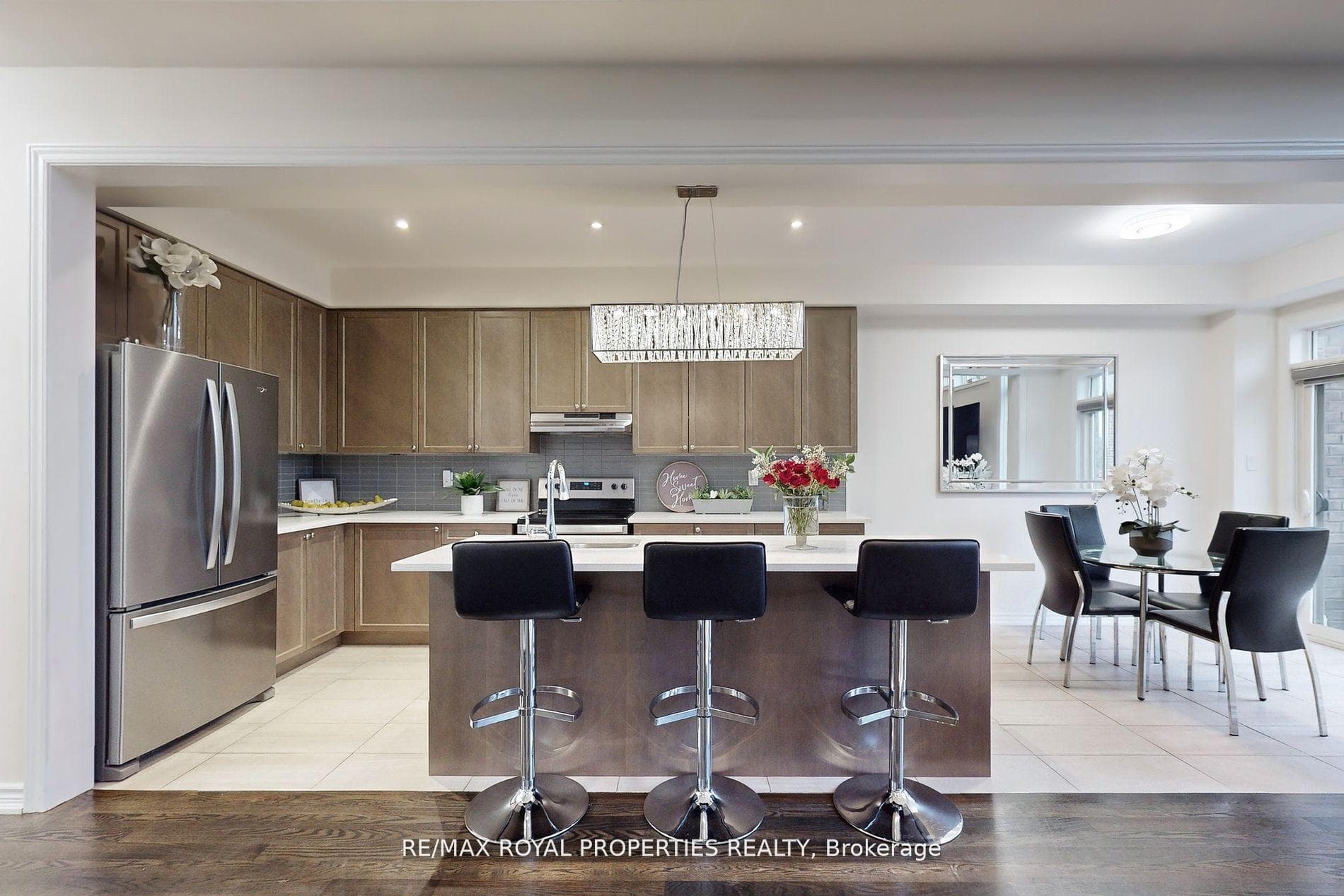 43 Workmens Circle photo 22