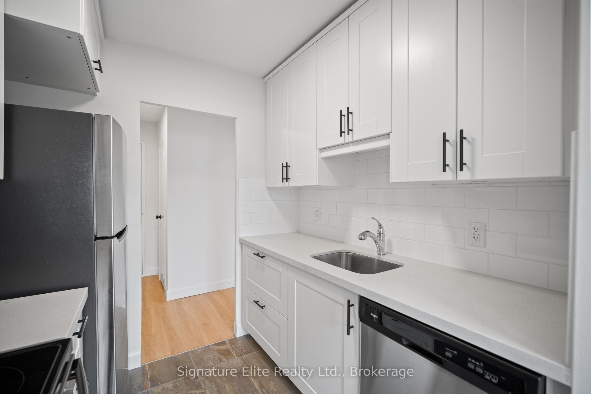 345 Lonsdale Road Unit 308 photo 1