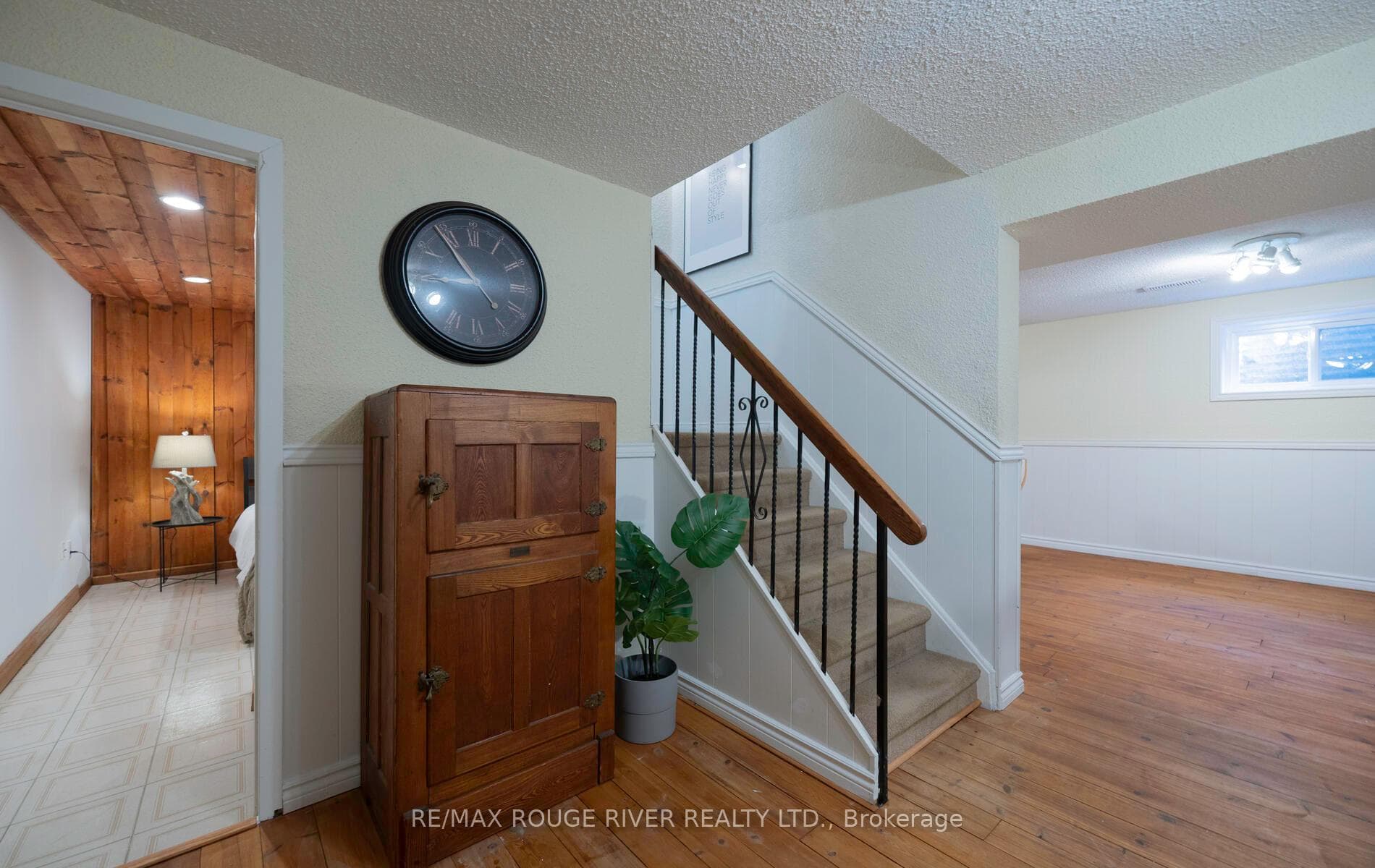 124 Acheson Boulevard photo 27