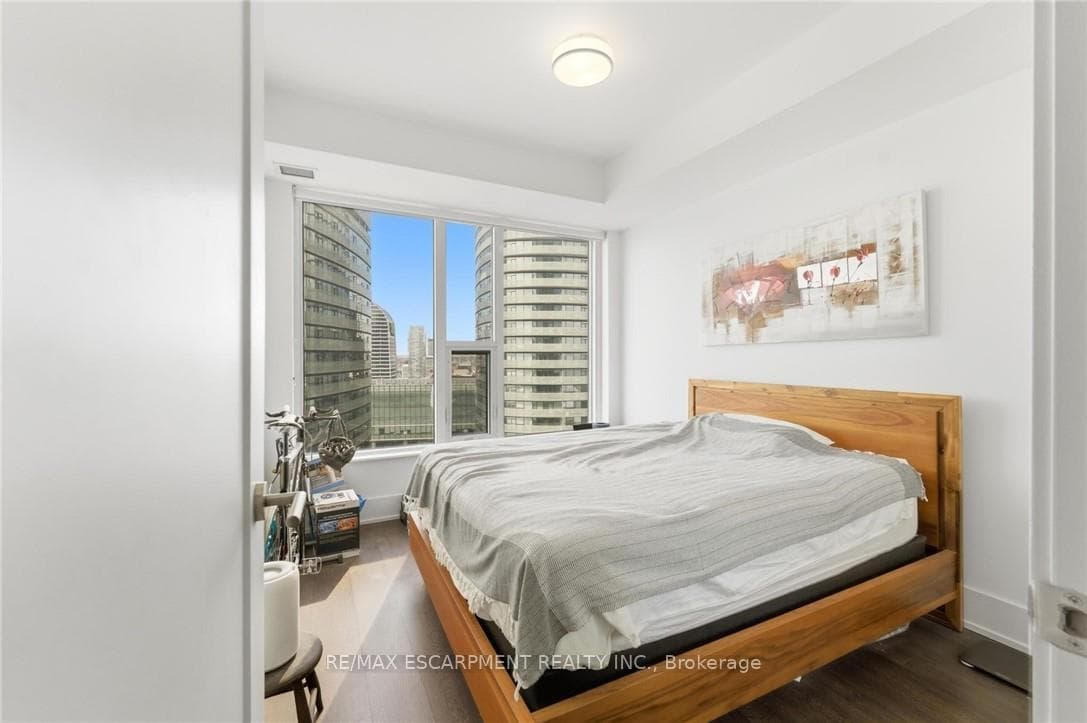 10 YORK Street Unit 5512 photo 24