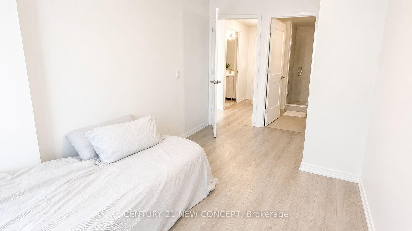 8 Widmer Street Unit 1712 photo 10