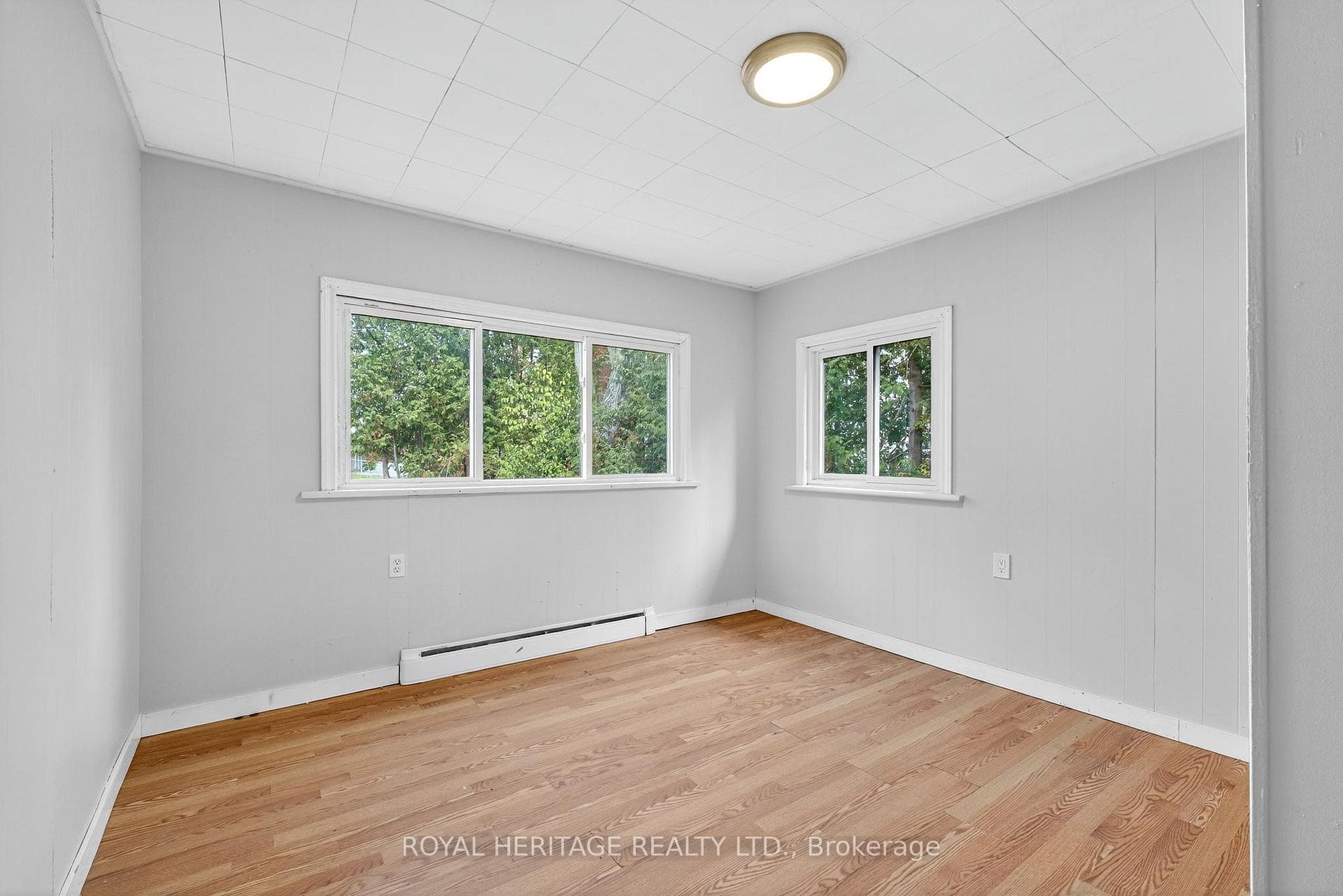Main floor 2nd Bedroom