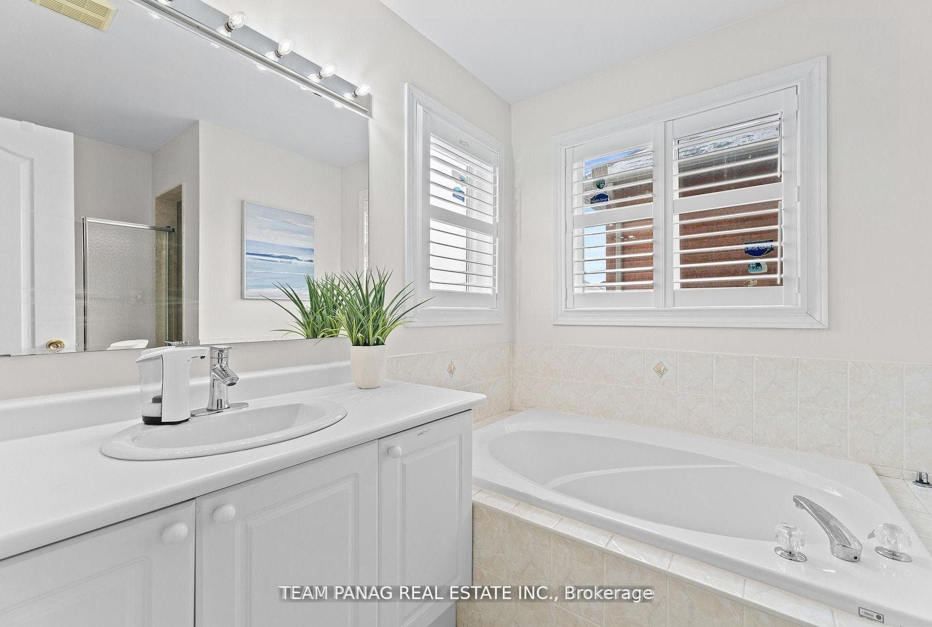 16 Saintsbury Crescent photo 14