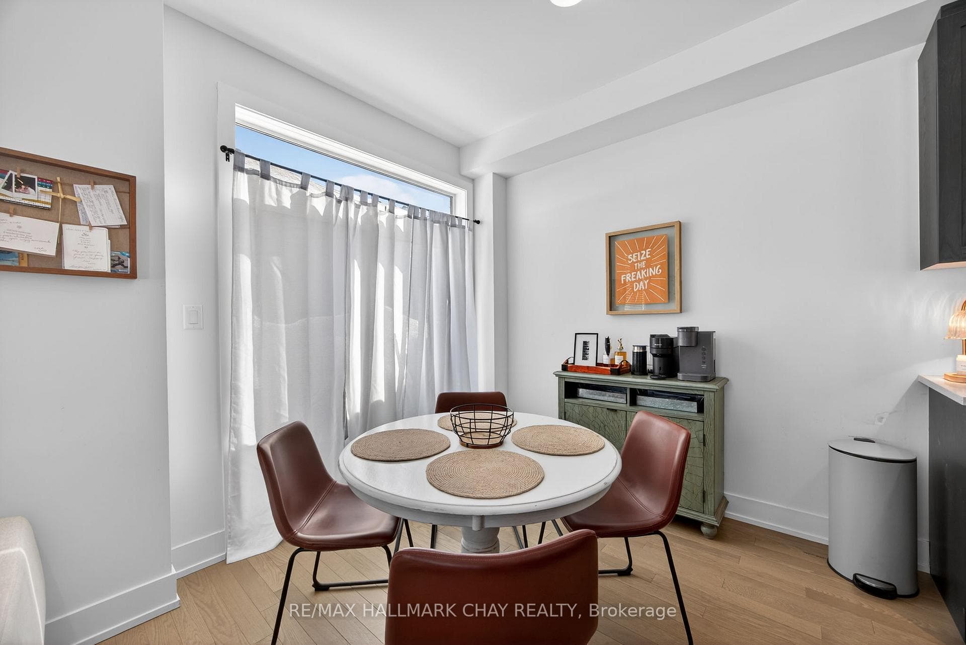 1 Milady Crescent photo 11