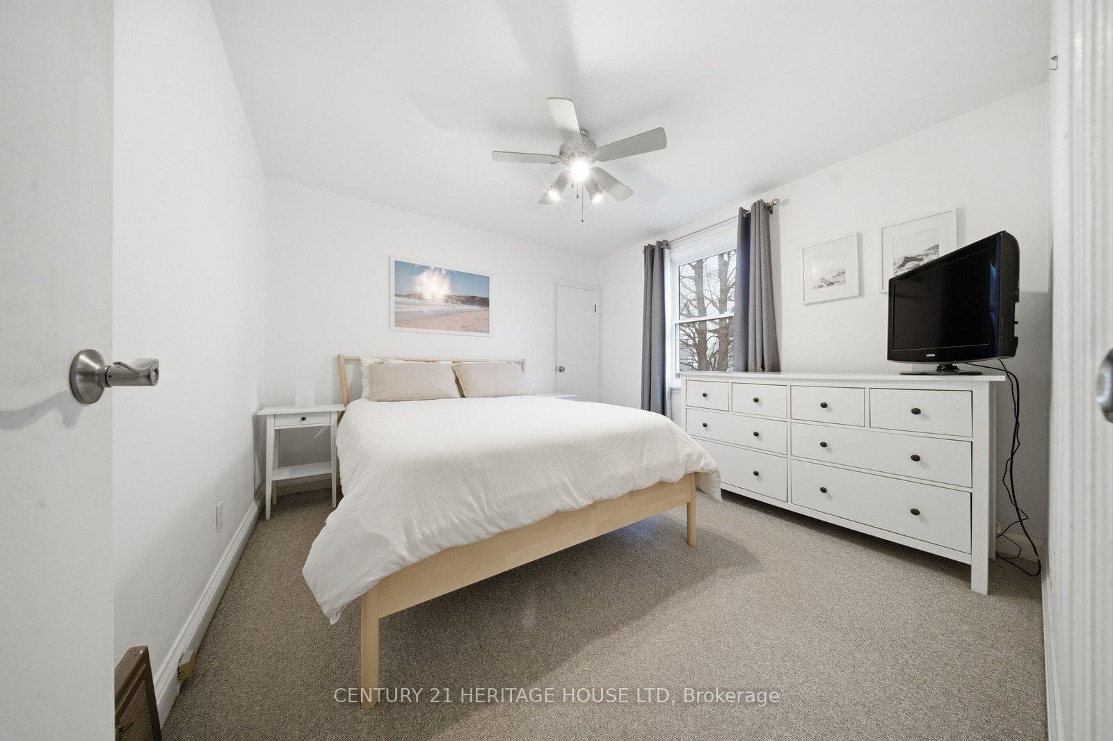 455 St Paul Avenue photo 15
