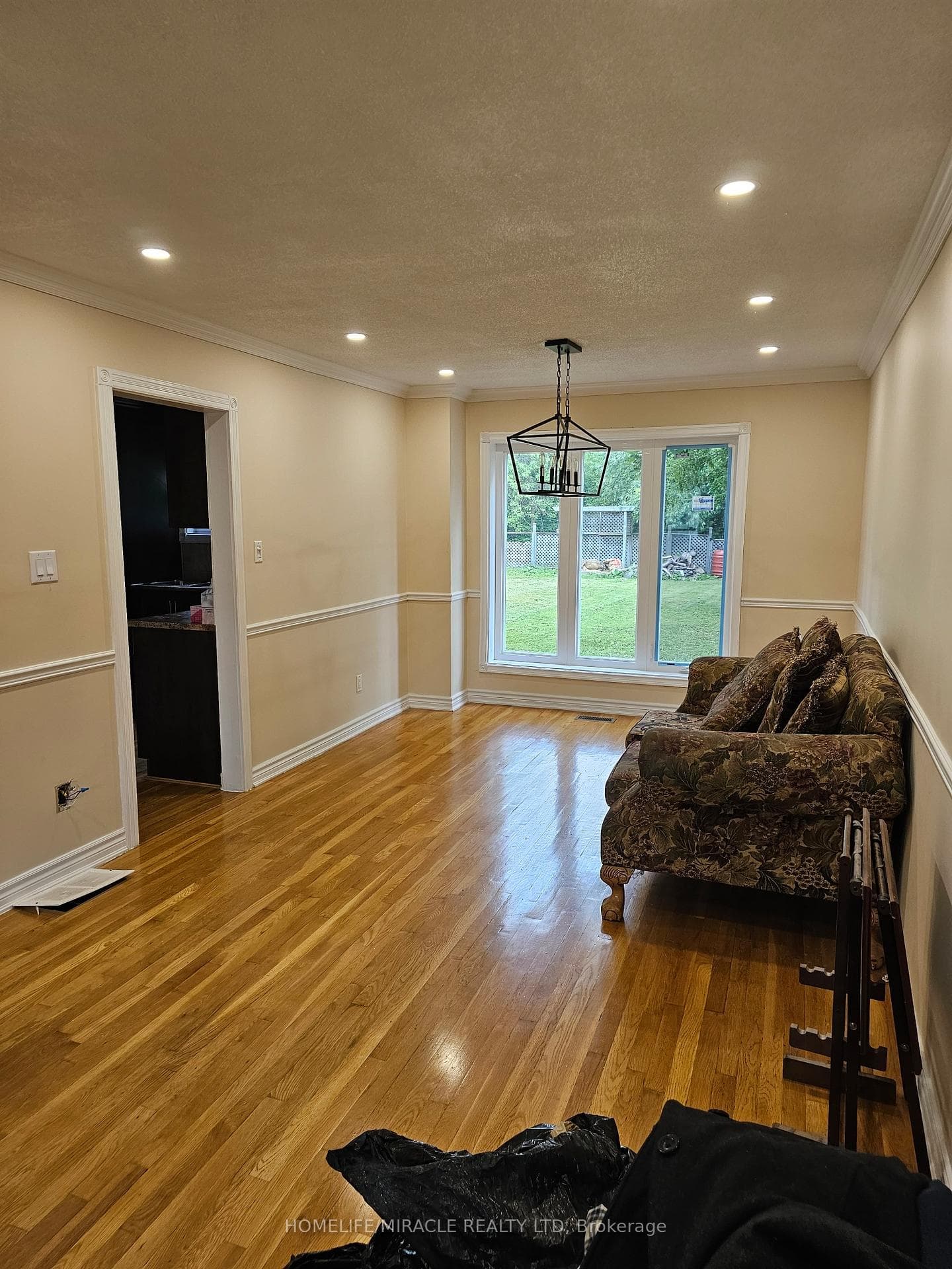730 Sheppard Avenue Unit Main photo 7