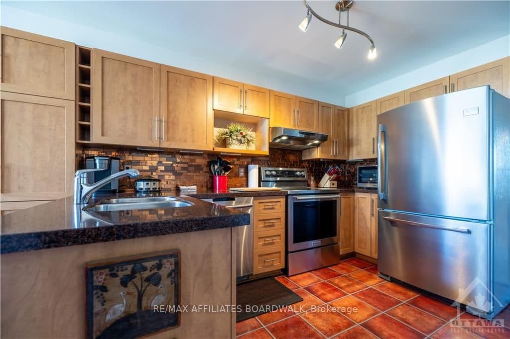 109 MCCURDY Drive photo 8