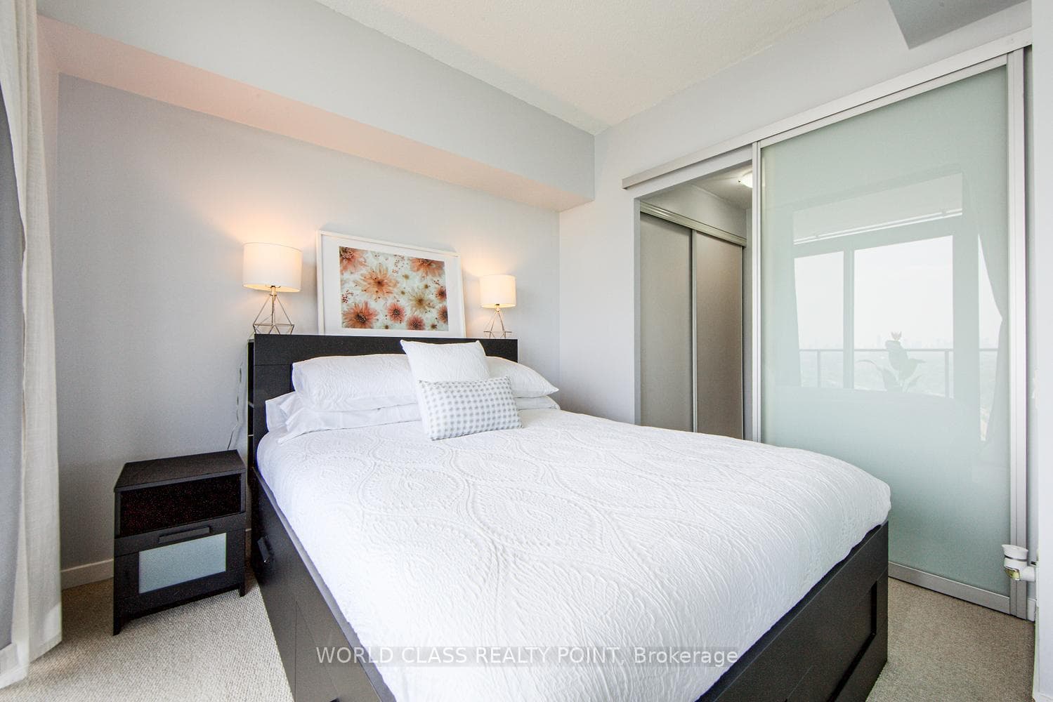 103 The Queensway Avenue Unit 2402 photo 20