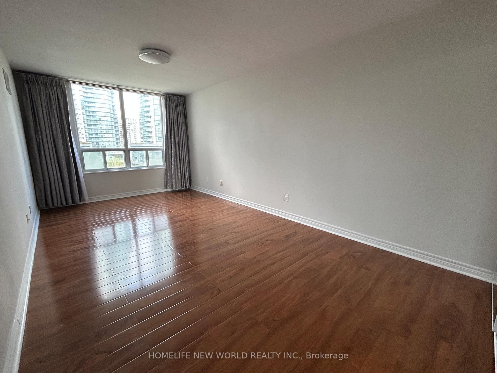 28 Empress Avenue Unit 912 photo 9