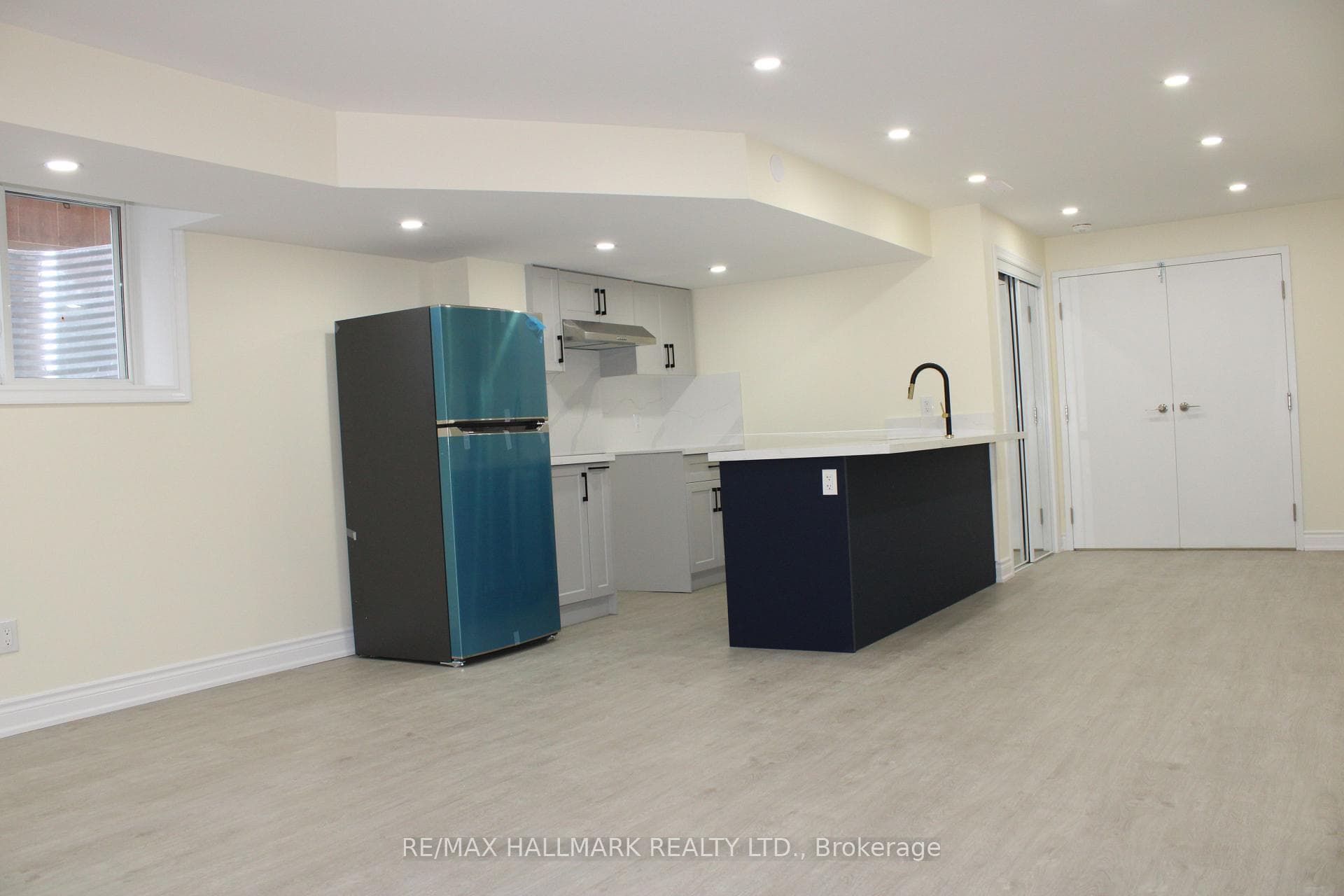 32 Huggins Drive photo 14