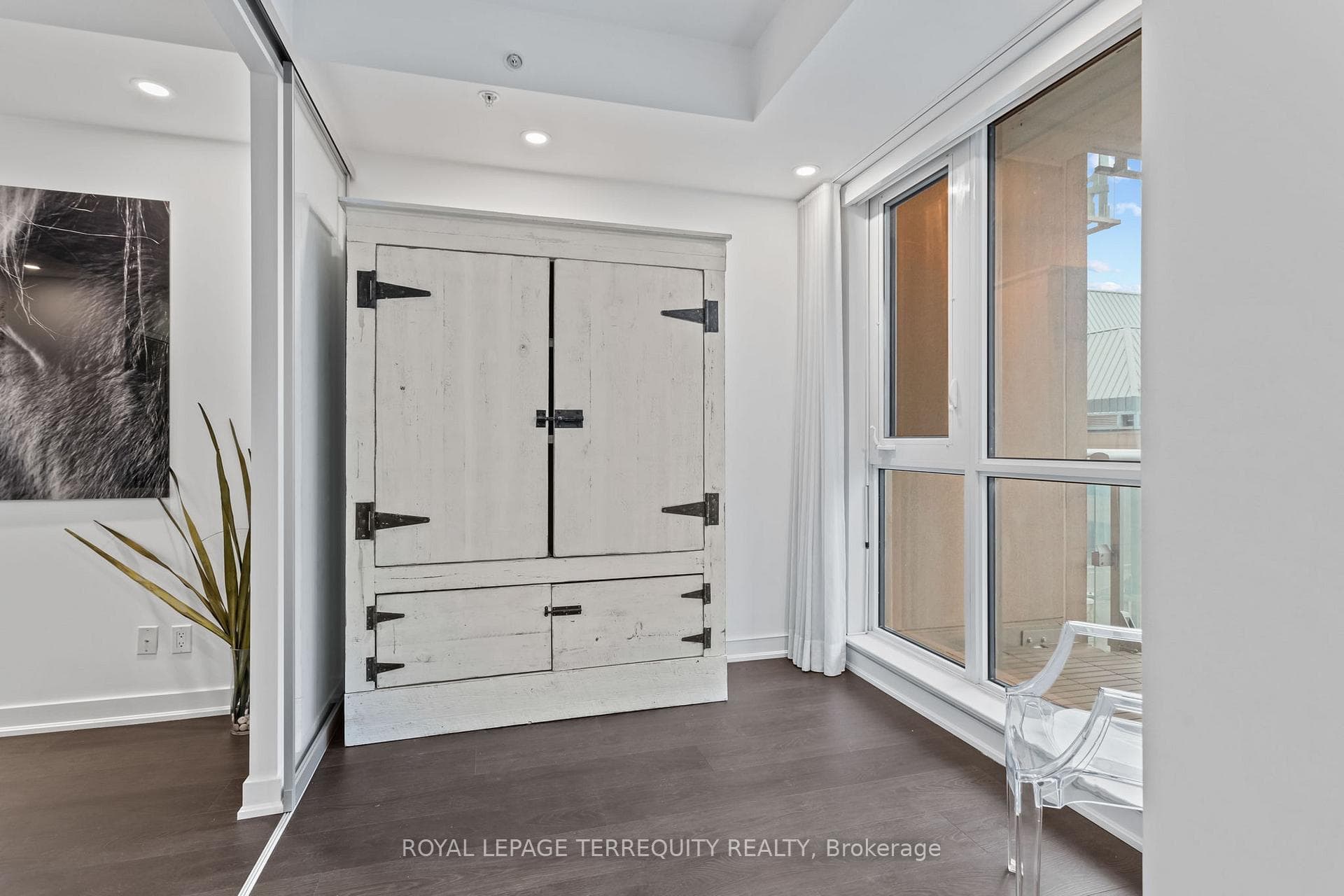 199 Richmond Street Unit 1201 photo 14